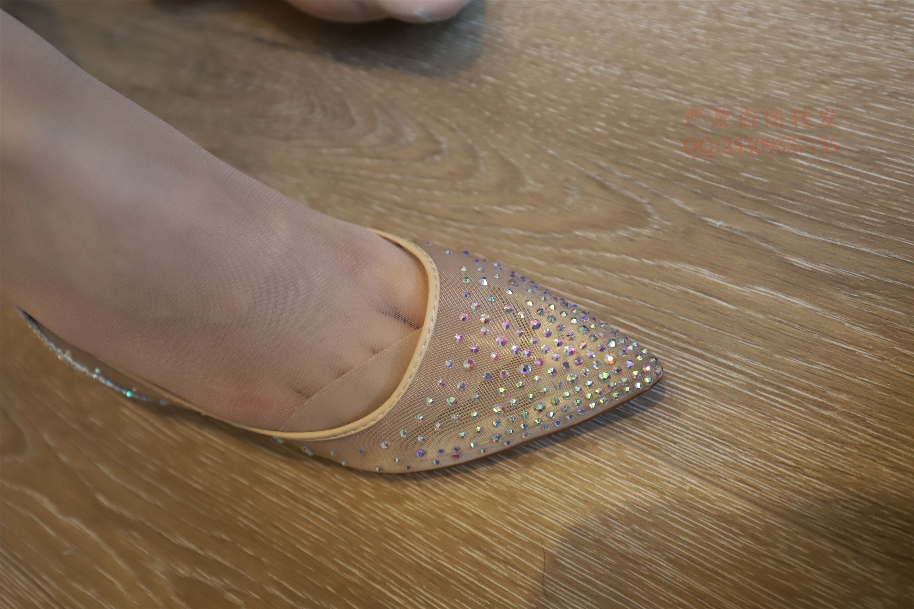 大西瓜套图 2018 7.8月活动模特一服务员户外肉si1