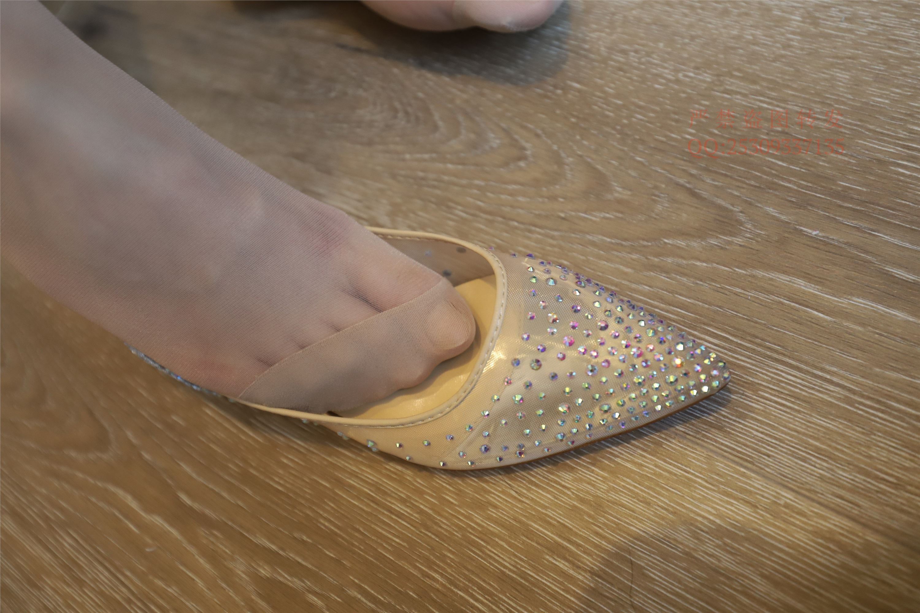 大西瓜套图 2018 7.8月活动模特一服务员户外肉si1