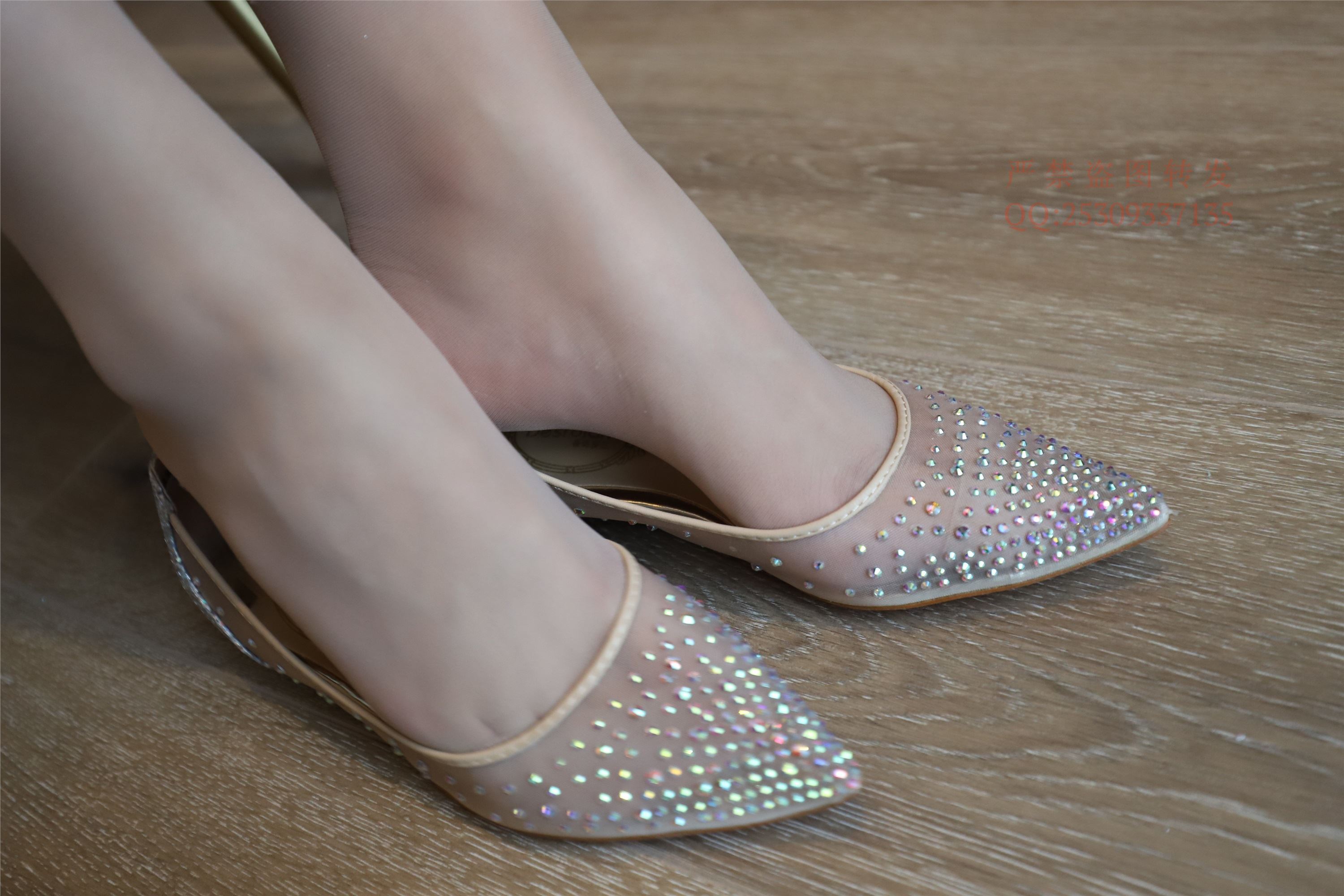 大西瓜套图 2018 7.8月活动模特一服务员户外肉si1