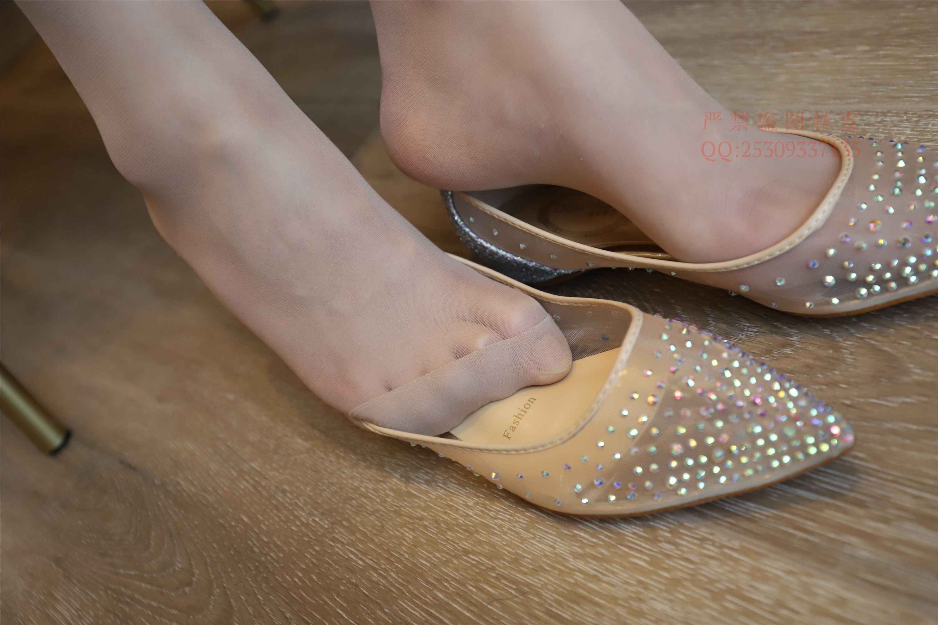 大西瓜套图 2018 7.8月活动模特一服务员户外肉si2