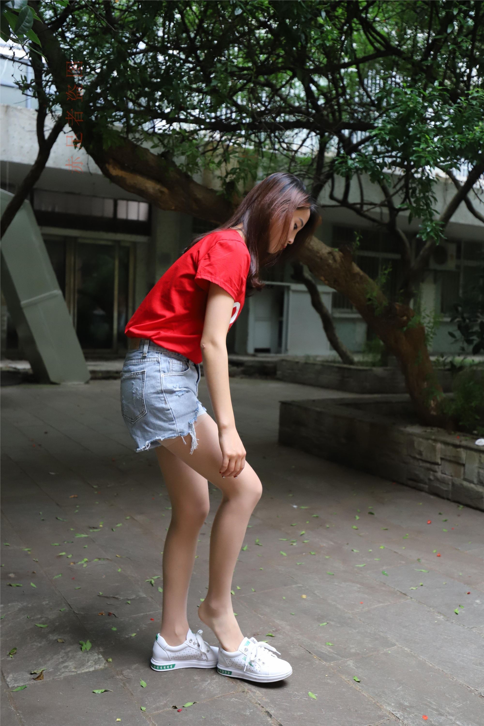 大西瓜套图 2018 6月活动模特1   长si 船袜(两套）1