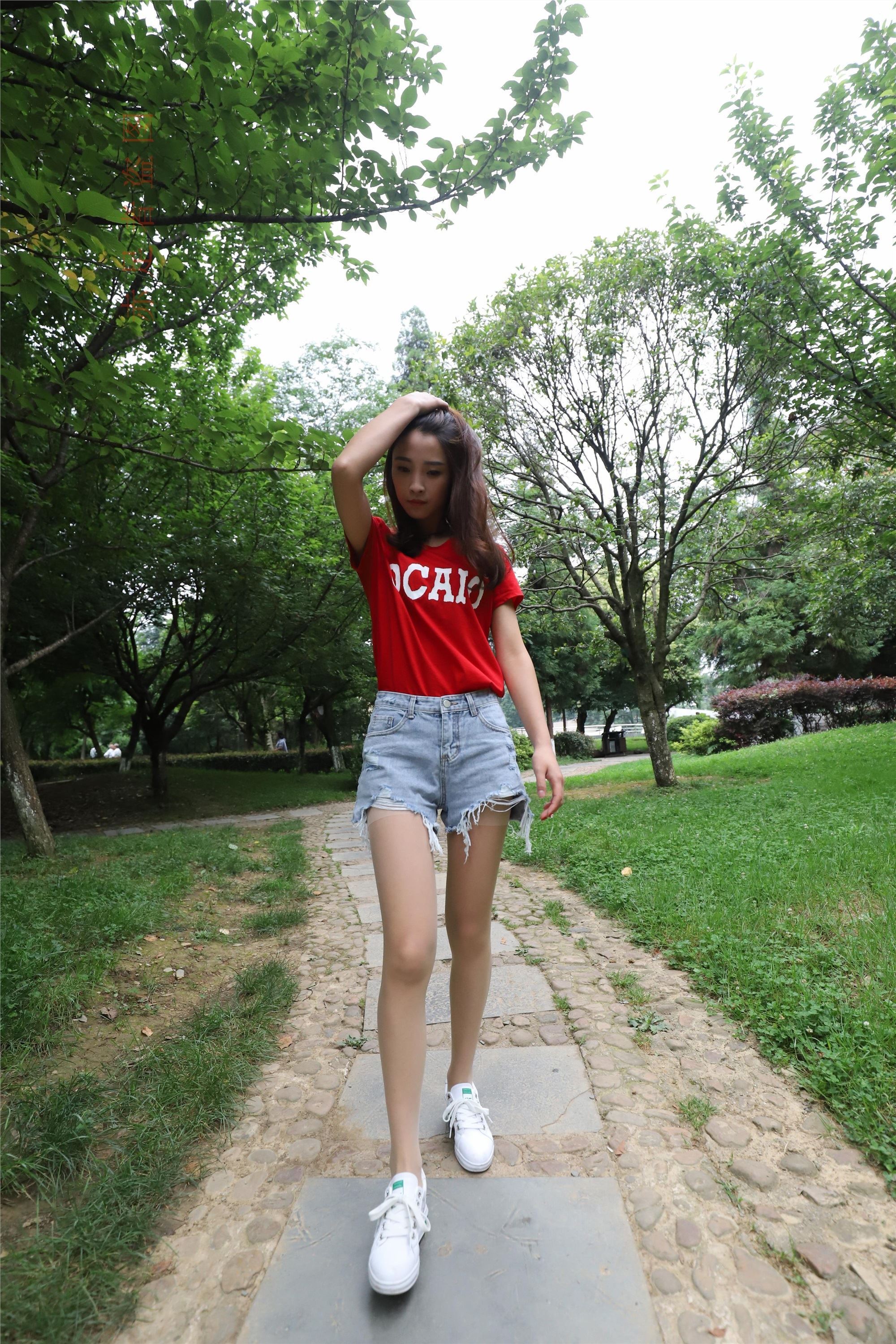 大西瓜套图 2018 6月活动模特1   长si 船袜(两套）1