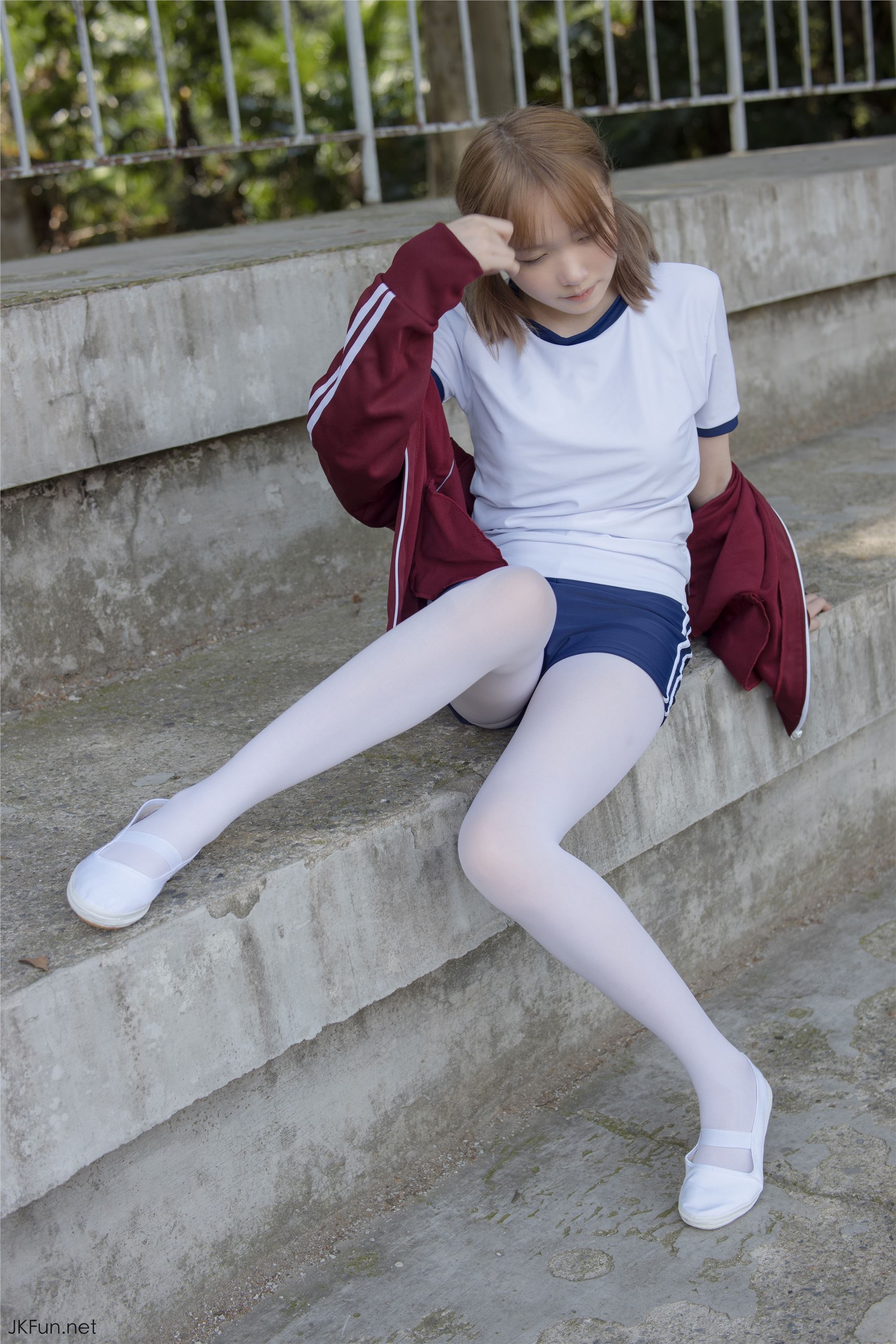 森萝财团萝莉丝足写真 JKFUN-019 80D白丝 外景体操服