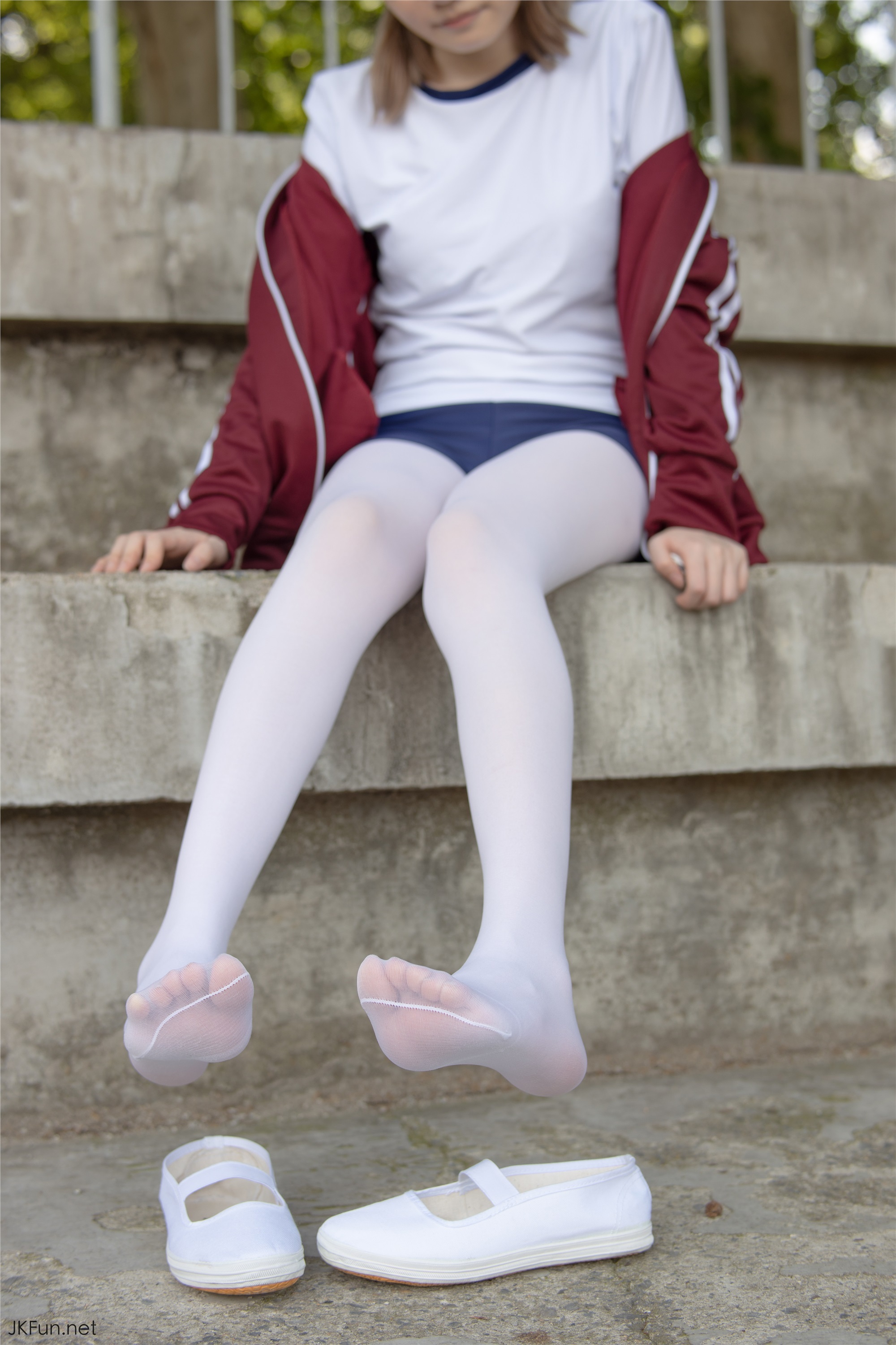 森萝财团萝莉丝足写真 JKFUN-019 80D白丝 外景体操服