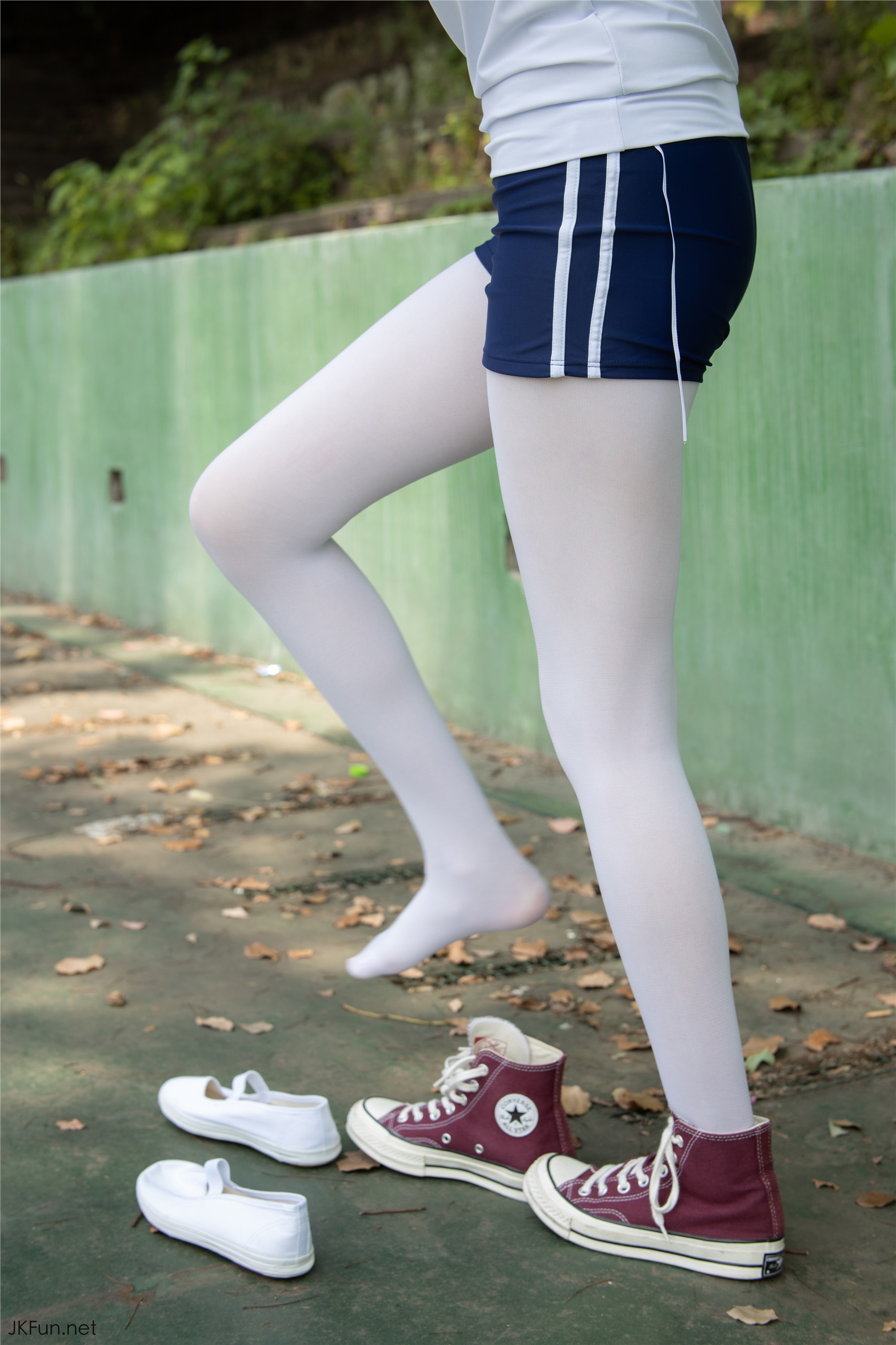 森萝财团萝莉丝足写真 JKFUN-019 80D白丝 外景体操服