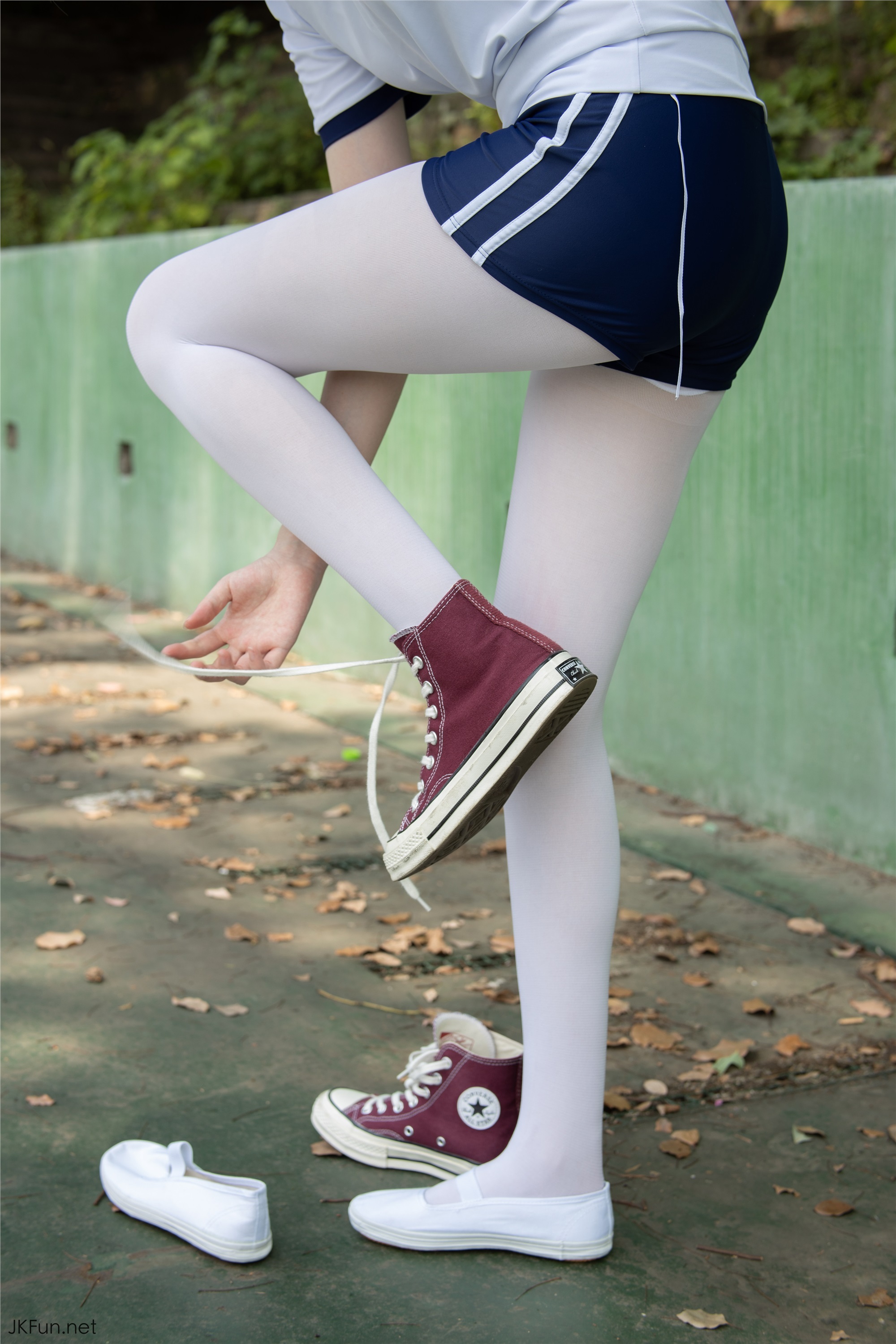 森萝财团萝莉丝足写真 JKFUN-019 80D白丝 外景体操服