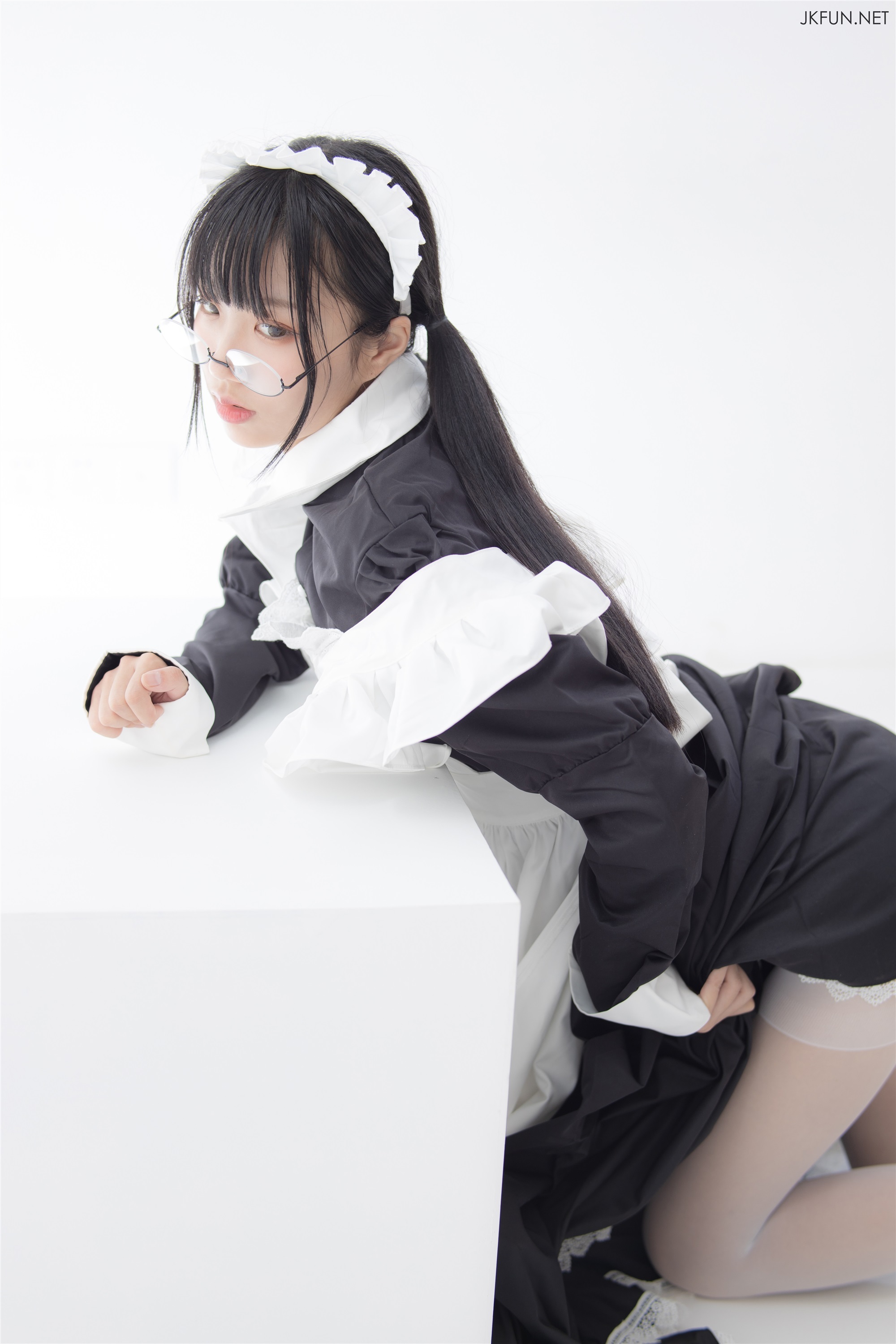 森萝财团萝莉丝足写真 JKFUN-017 15D超薄白丝