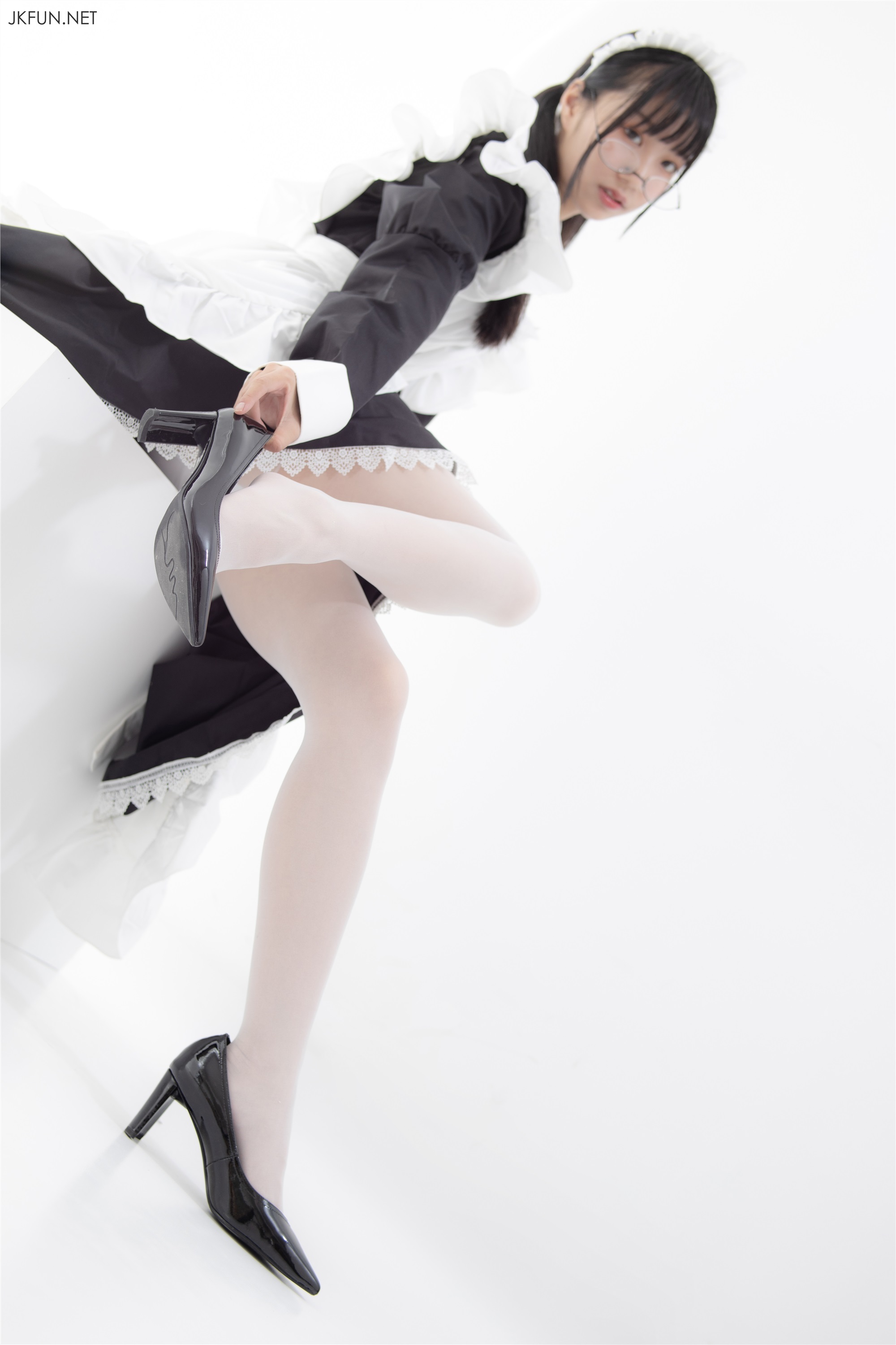 森萝财团萝莉丝足写真 JKFUN-017 15D超薄白丝