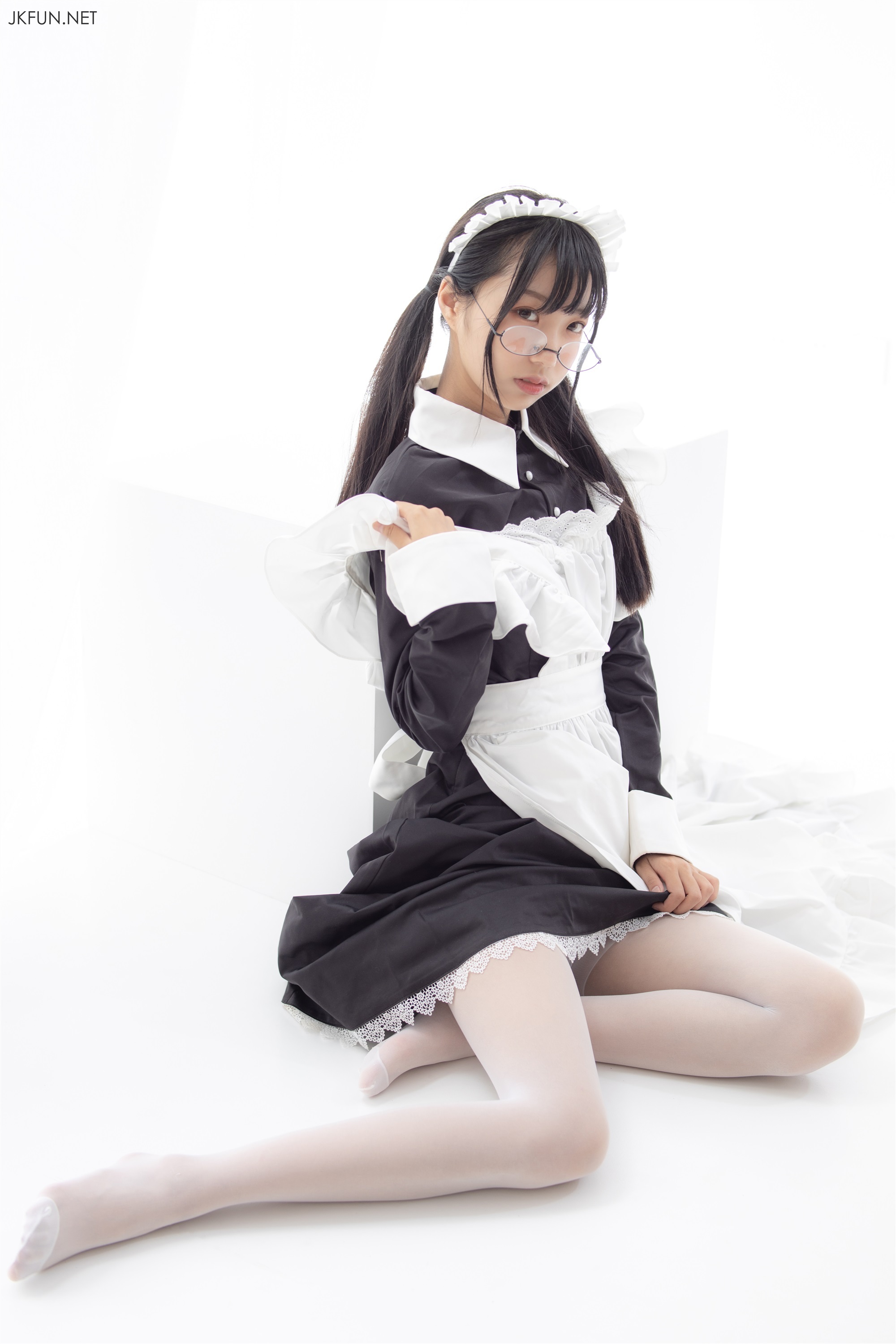 森萝财团萝莉丝足写真 JKFUN-017 15D超薄白丝