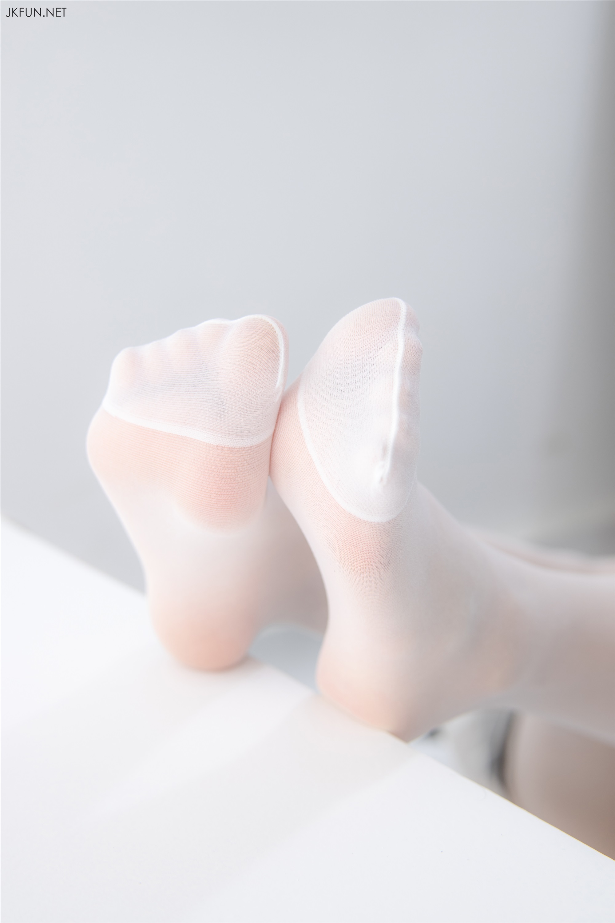 森萝财团萝莉丝足写真 JKFUN-017 15D超薄白丝