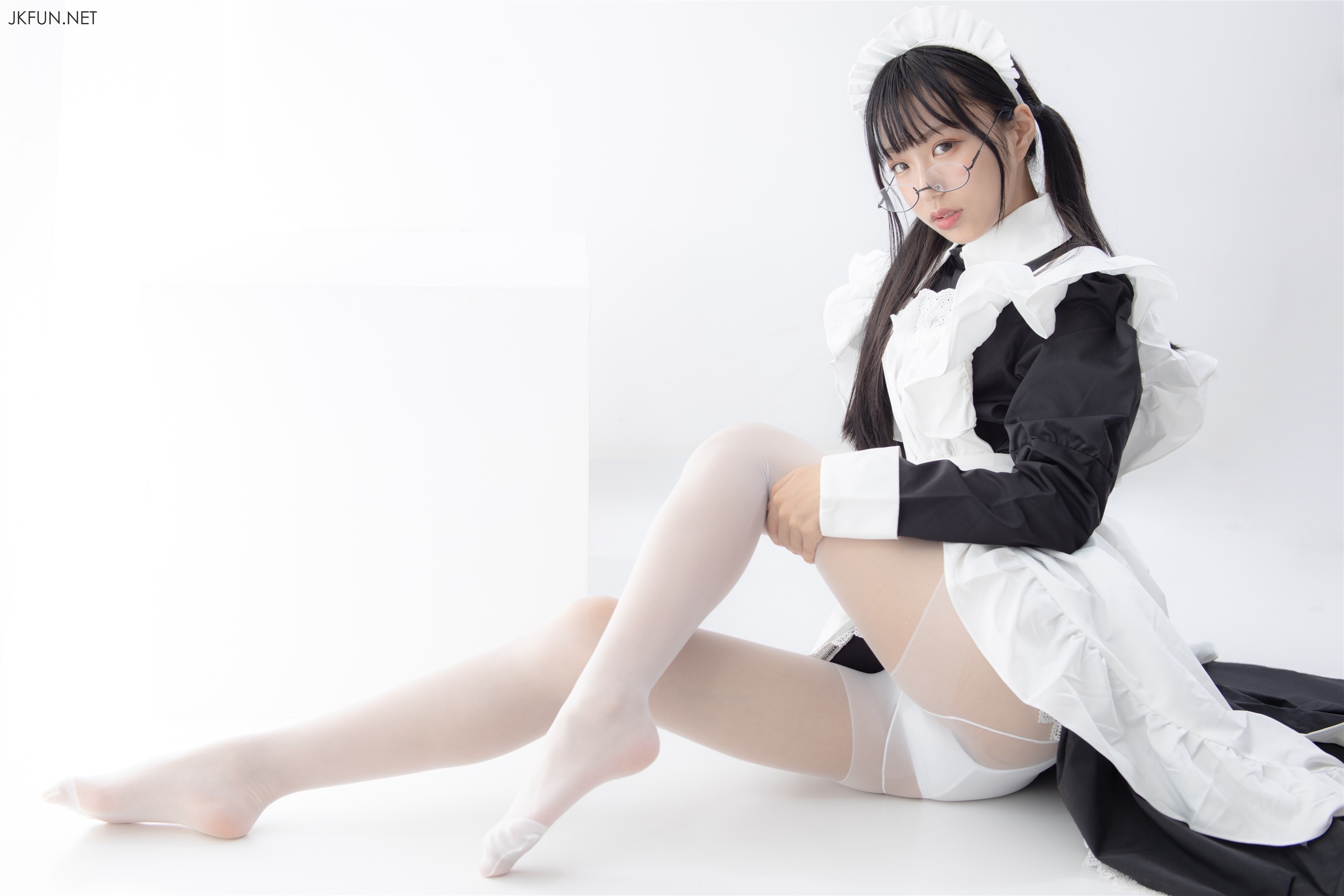 森萝财团萝莉丝足写真 JKFUN-017 15D超薄白丝