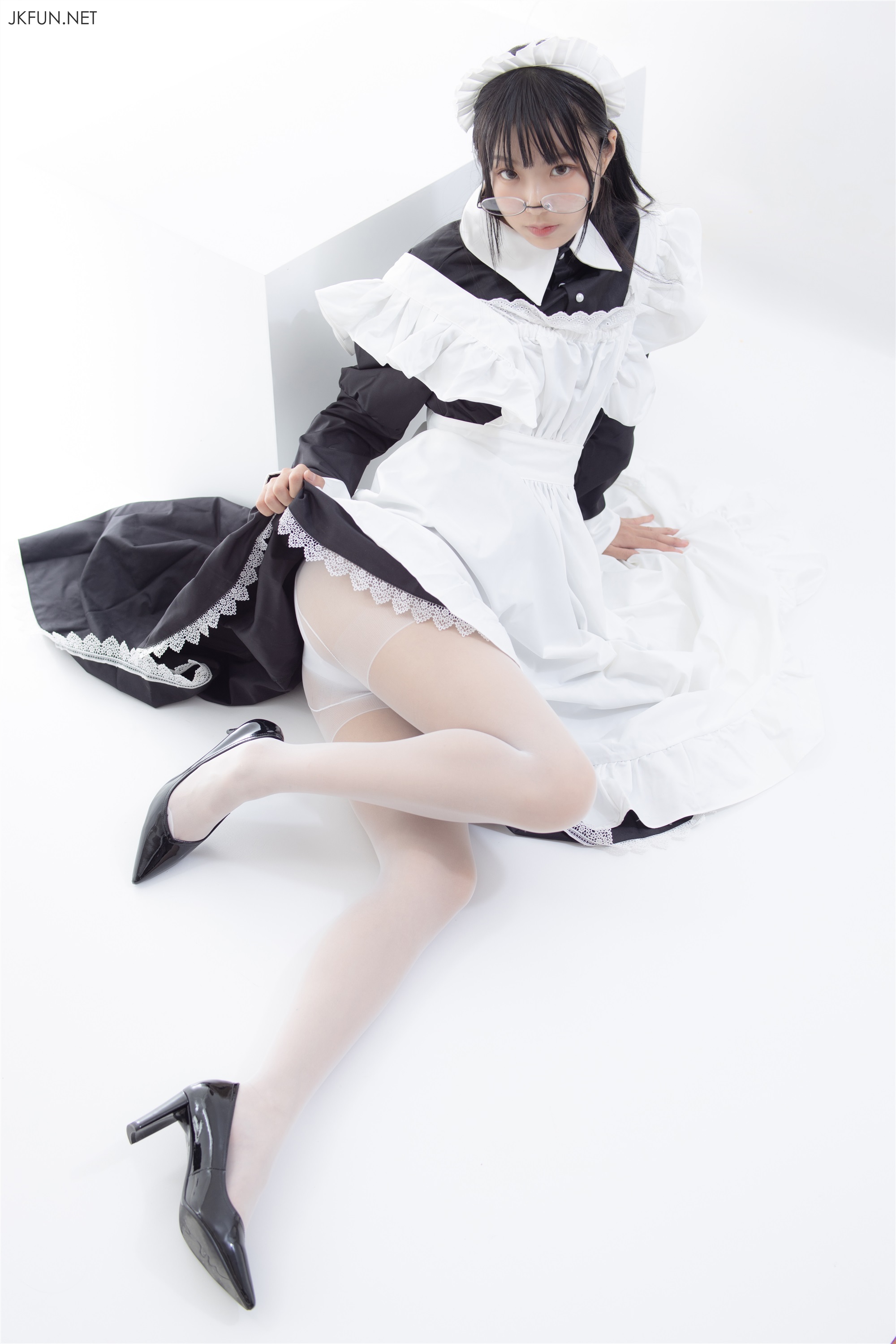 森萝财团萝莉丝足写真 JKFUN-017 15D超薄白丝