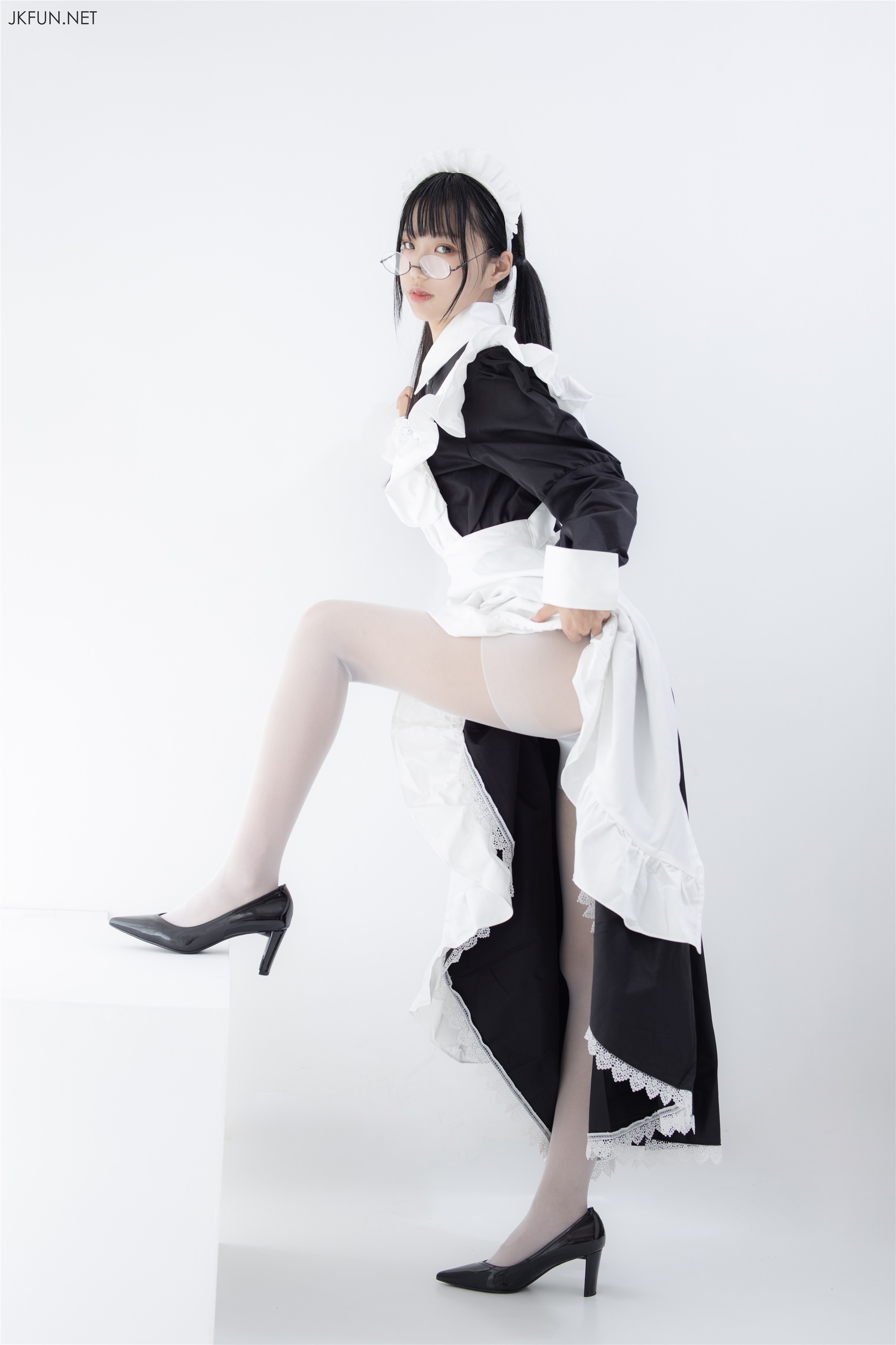 森萝财团萝莉丝足写真 JKFUN-017 15D超薄白丝