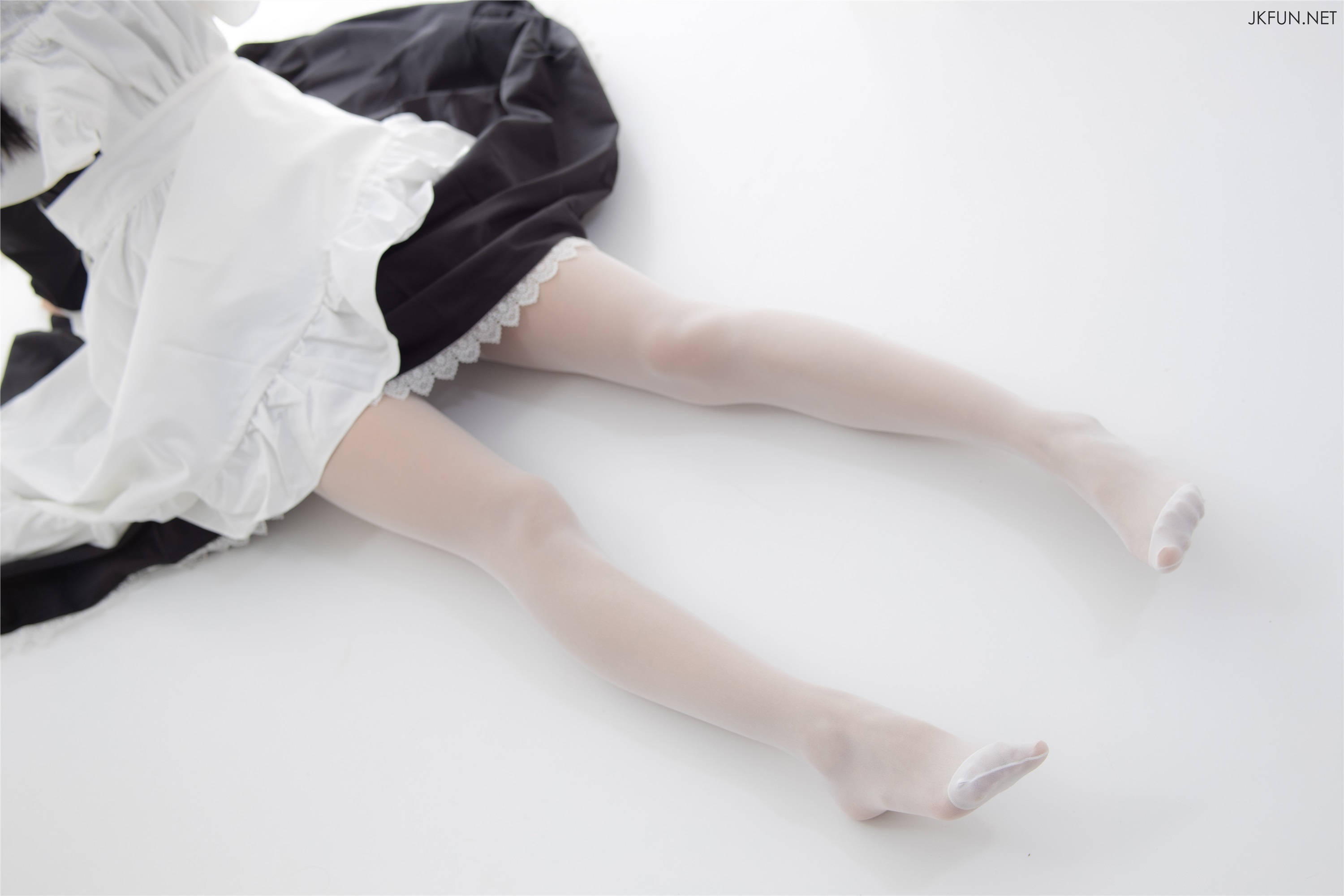 森萝财团萝莉丝足写真 JKFUN-017 15D超薄白丝