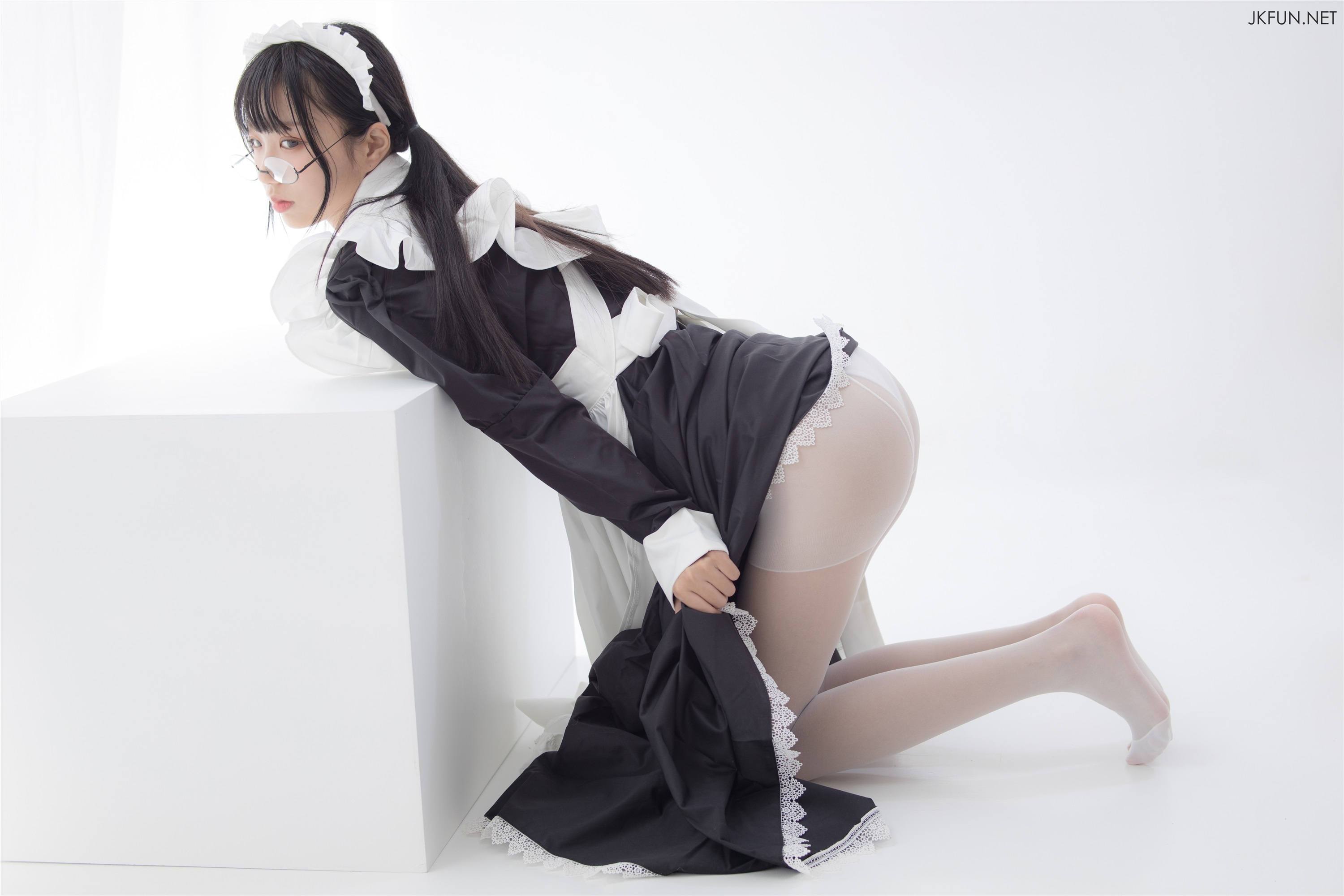 森萝财团萝莉丝足写真 JKFUN-017 15D超薄白丝