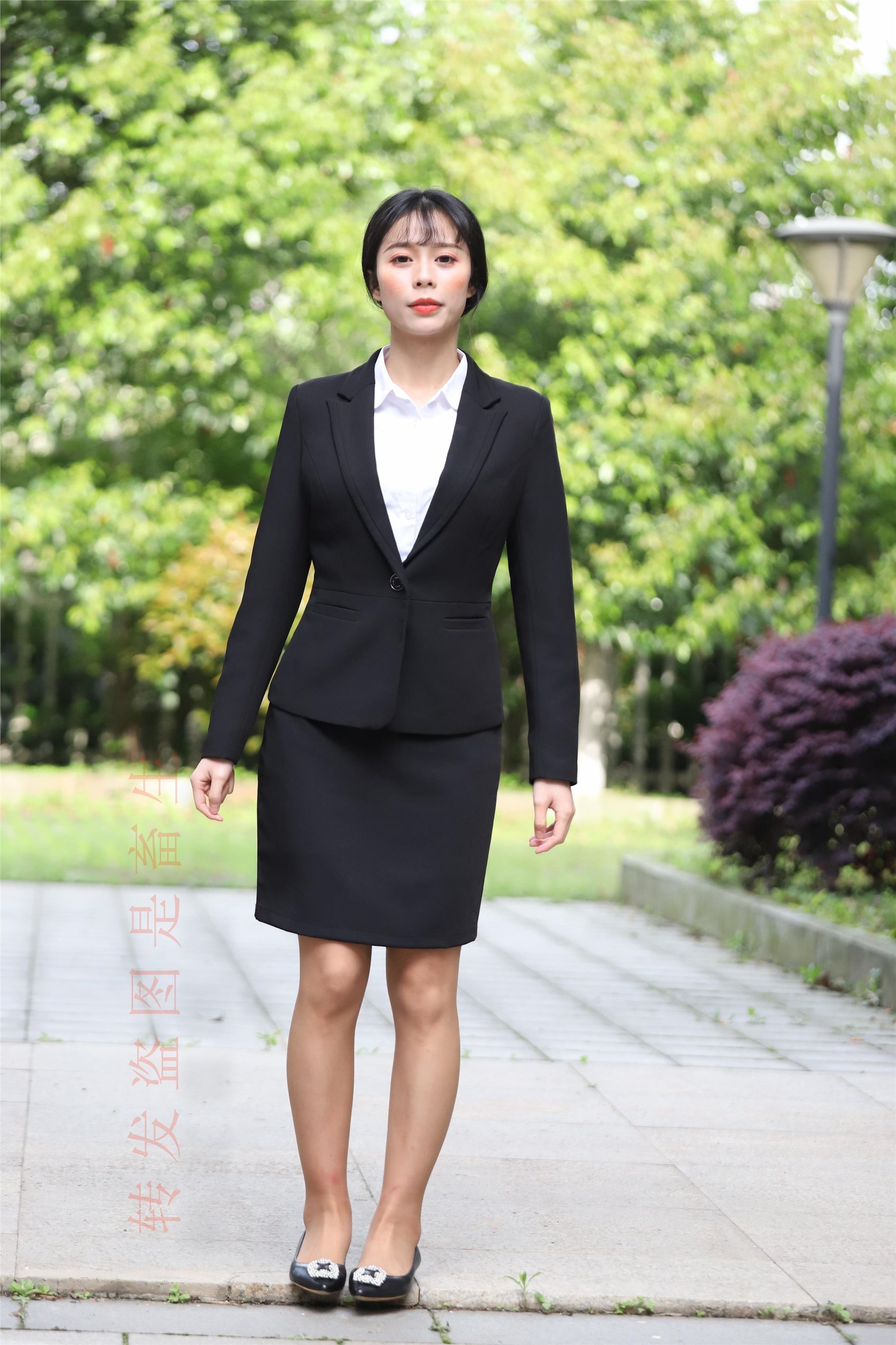 大西瓜套图 2018 4月活动 模特二 职业装薄灰