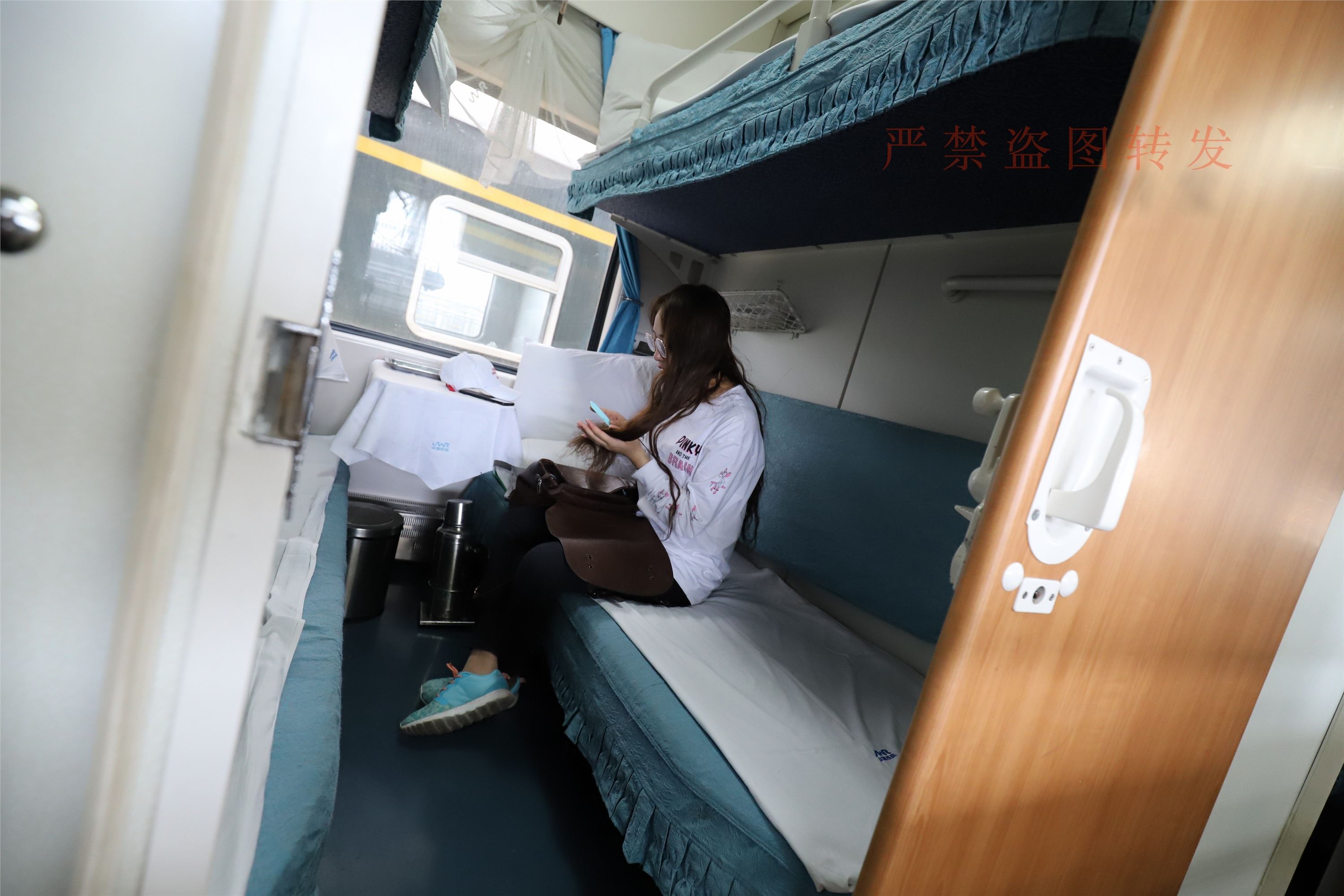 大西瓜套图 2018 5月活动 模特1 船袜1