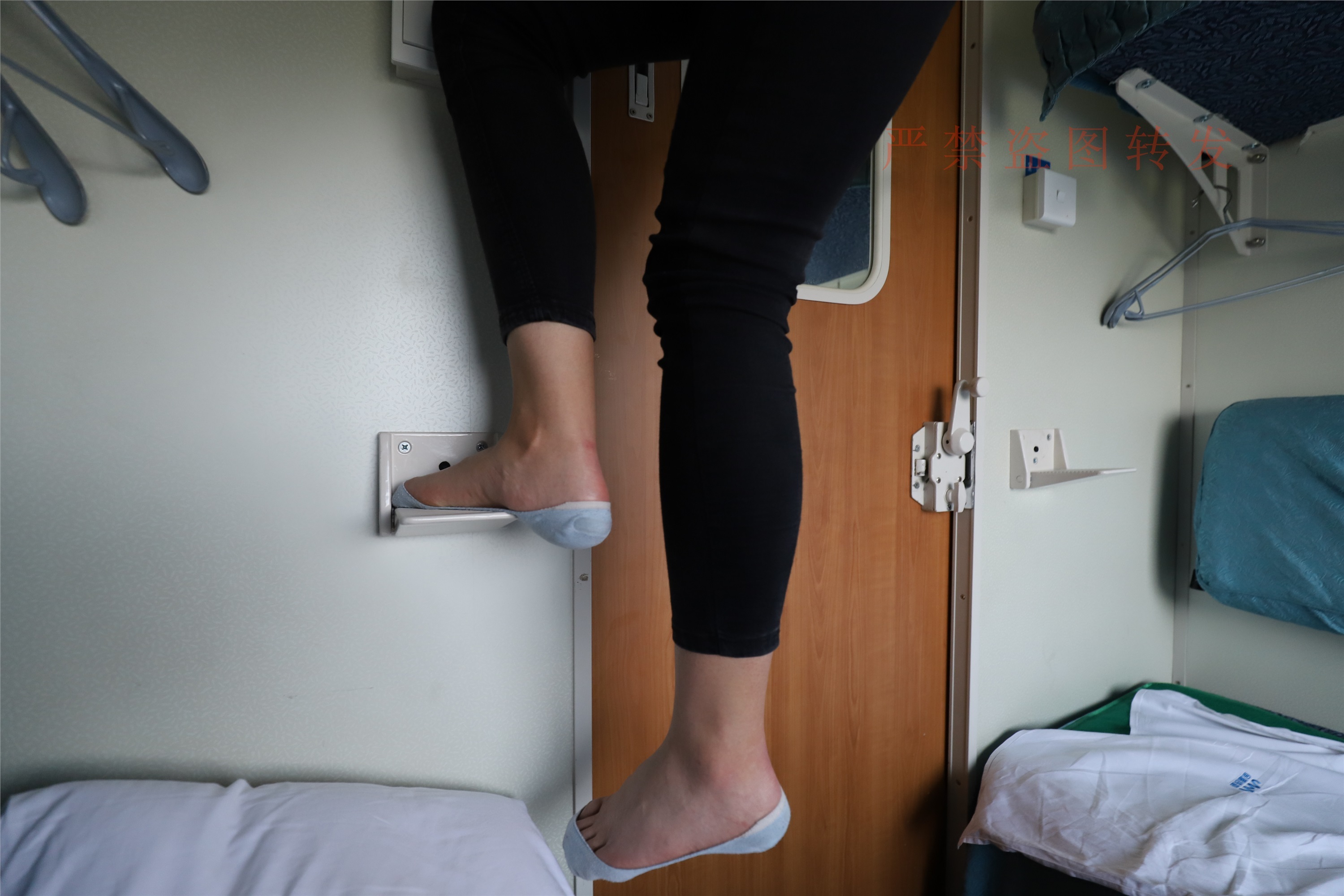 大西瓜套图 2018 5月活动 模特1 船袜2