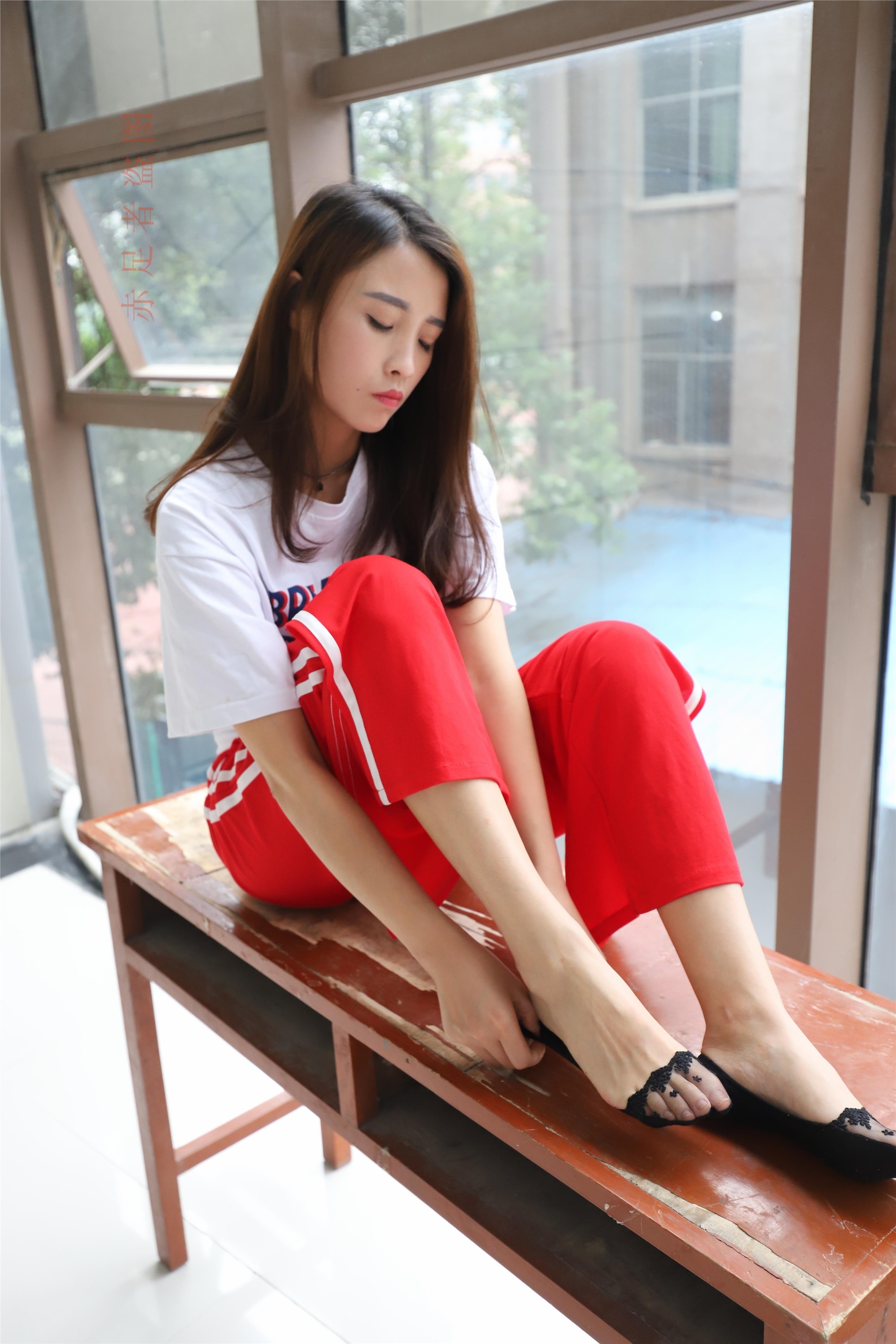 大西瓜套图 2018 6月活动模特1   纯船袜