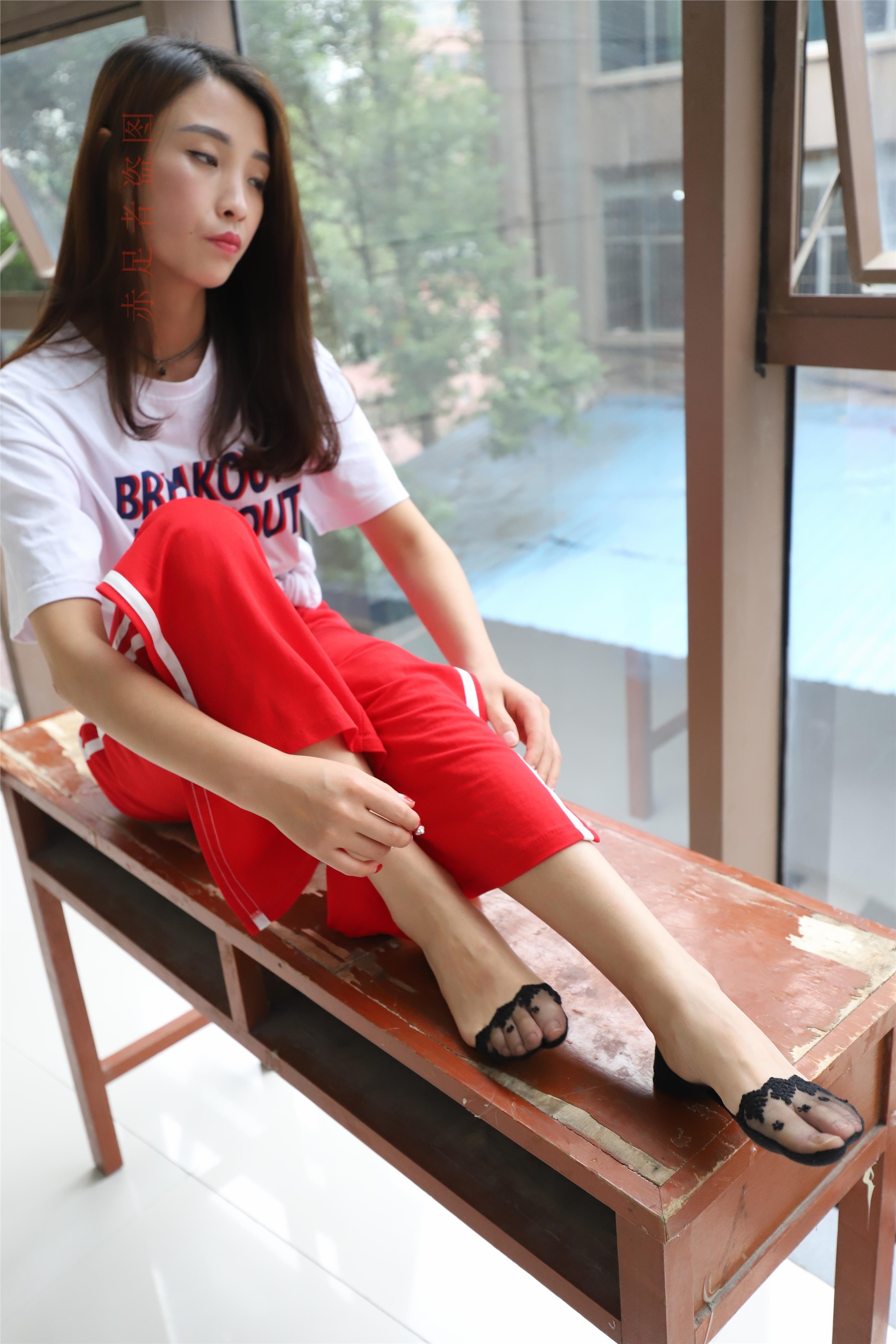 大西瓜套图 2018 6月活动模特1   纯船袜