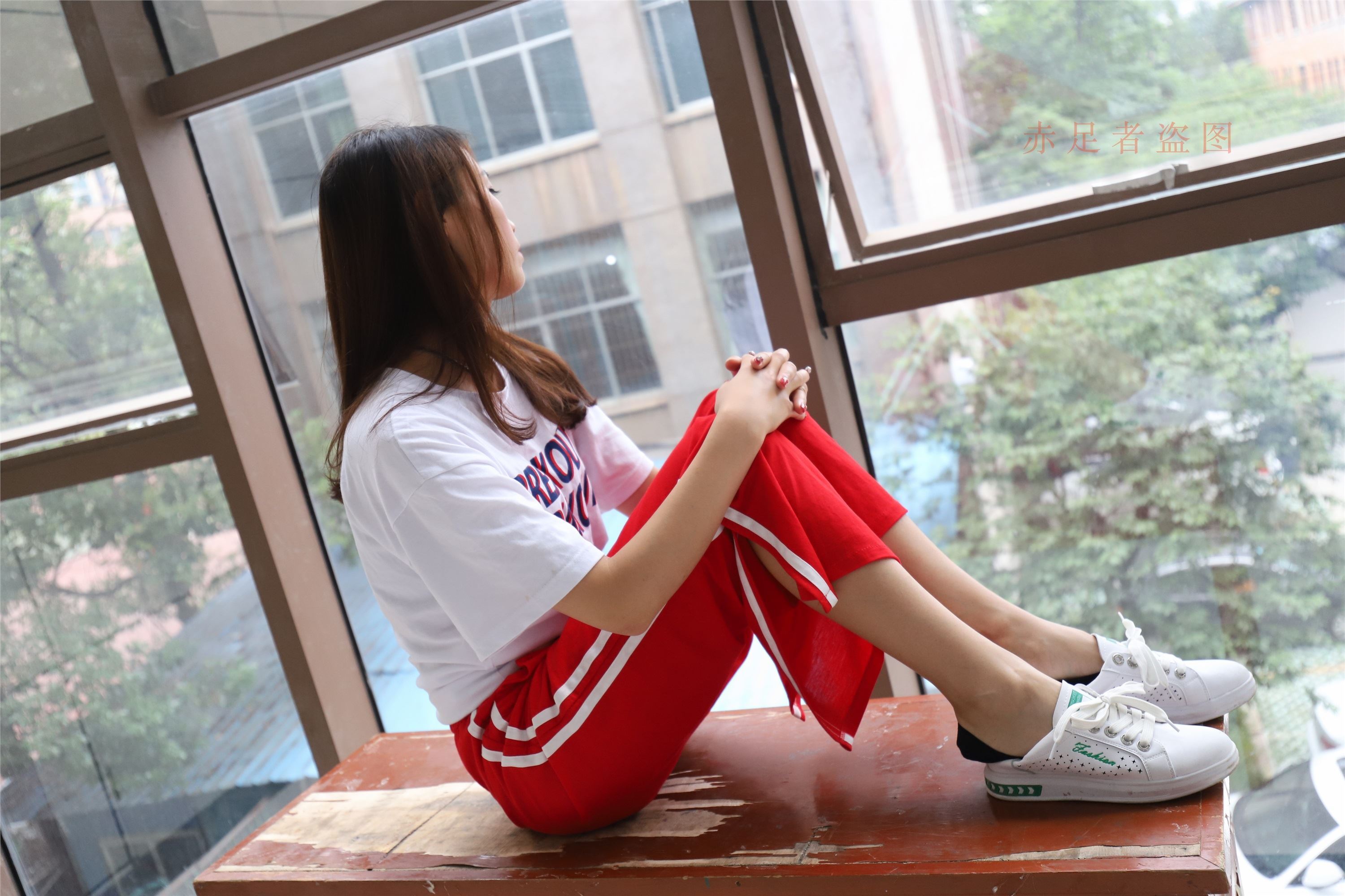 大西瓜套图 2018 6月活动模特1   纯船袜