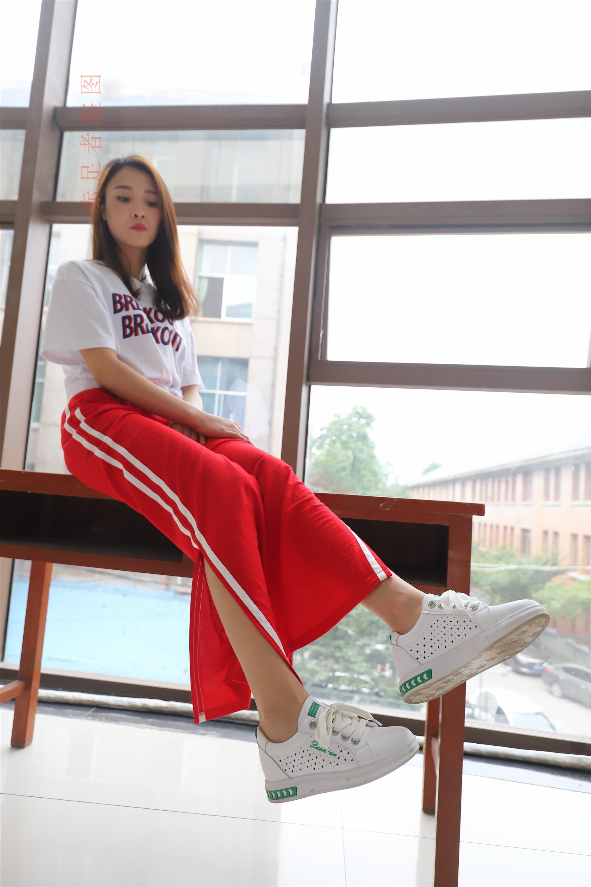 大西瓜套图 2018 6月活动模特1   纯船袜