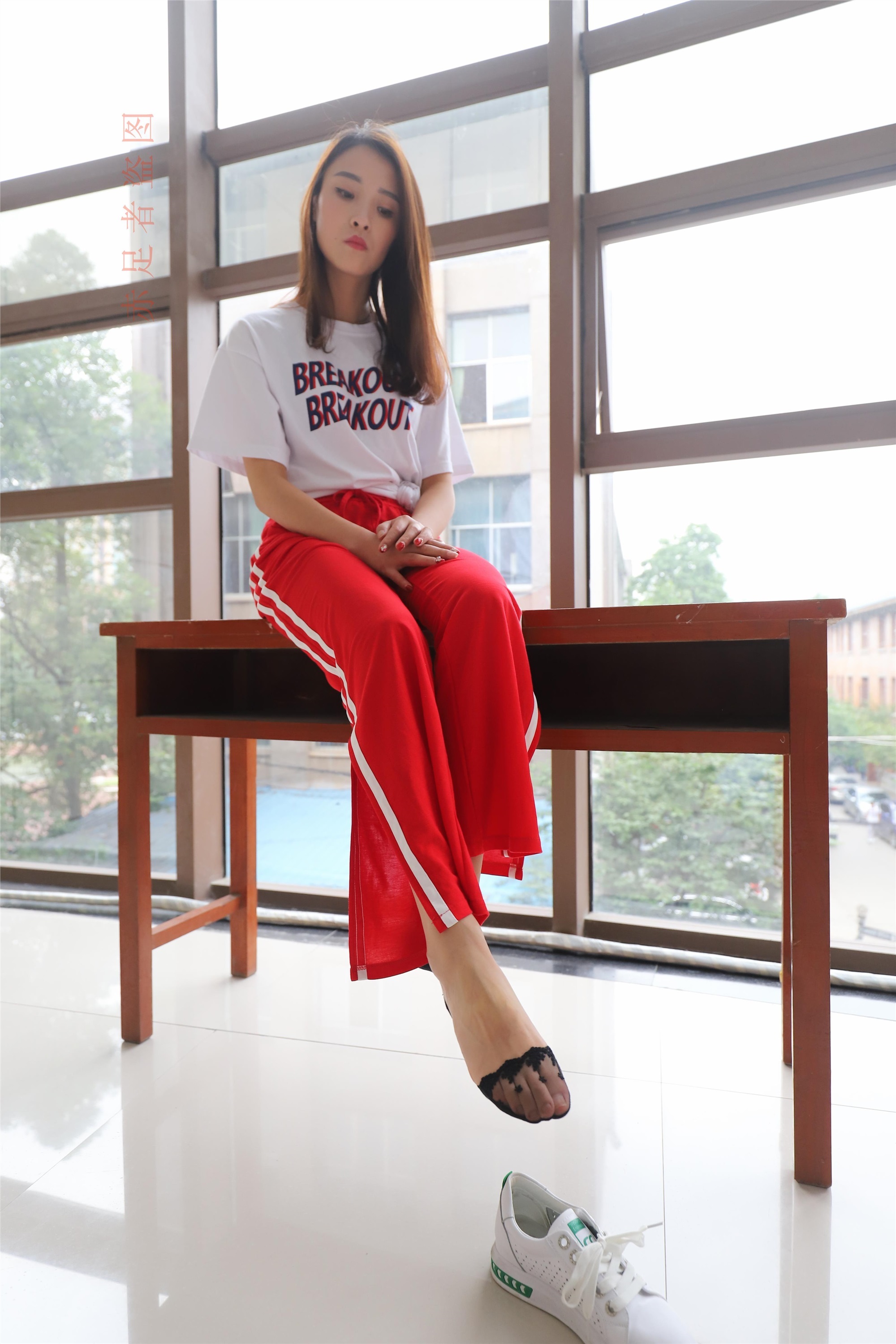 大西瓜套图 2018 6月活动模特1   纯船袜