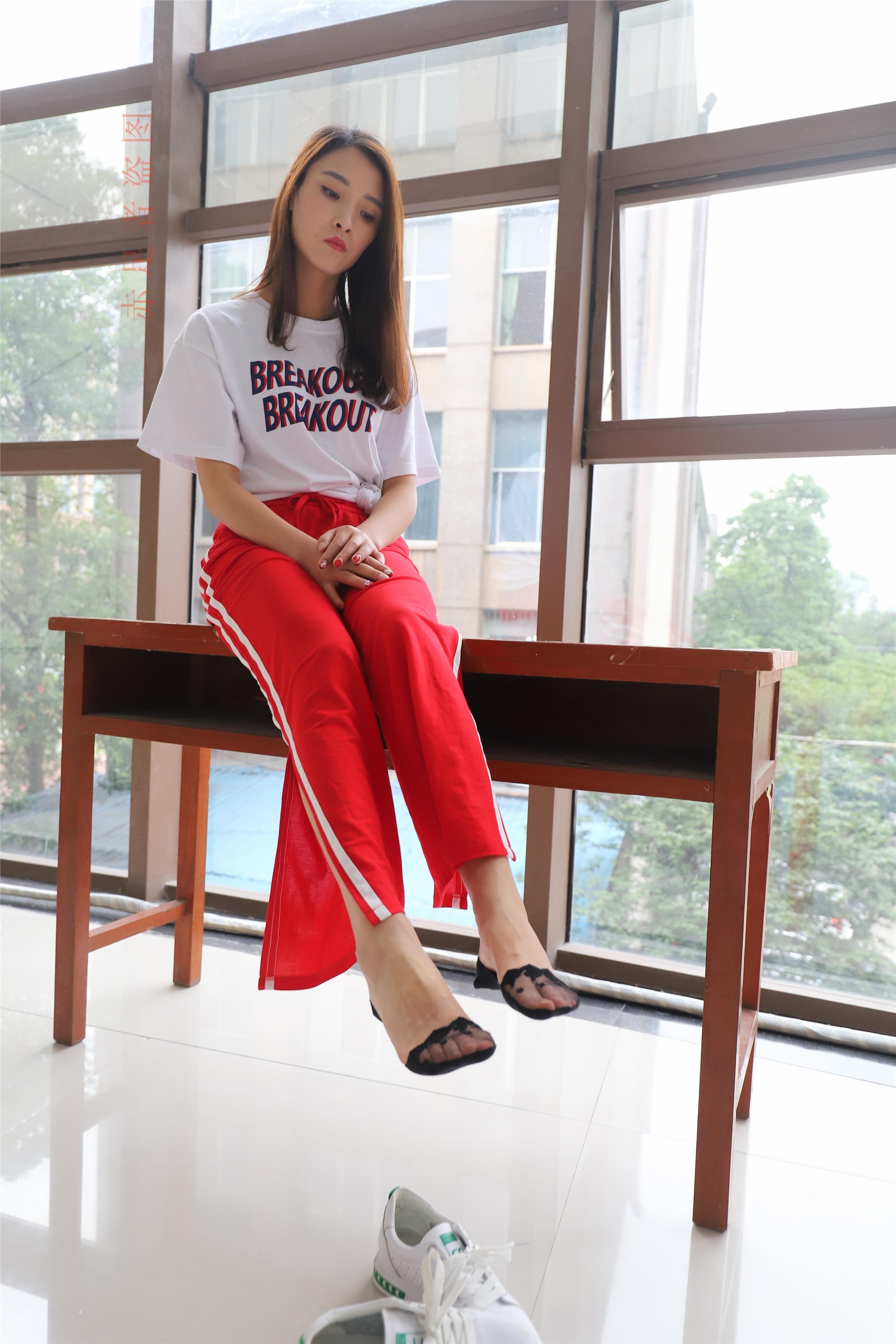 大西瓜套图 2018 6月活动模特1   纯船袜