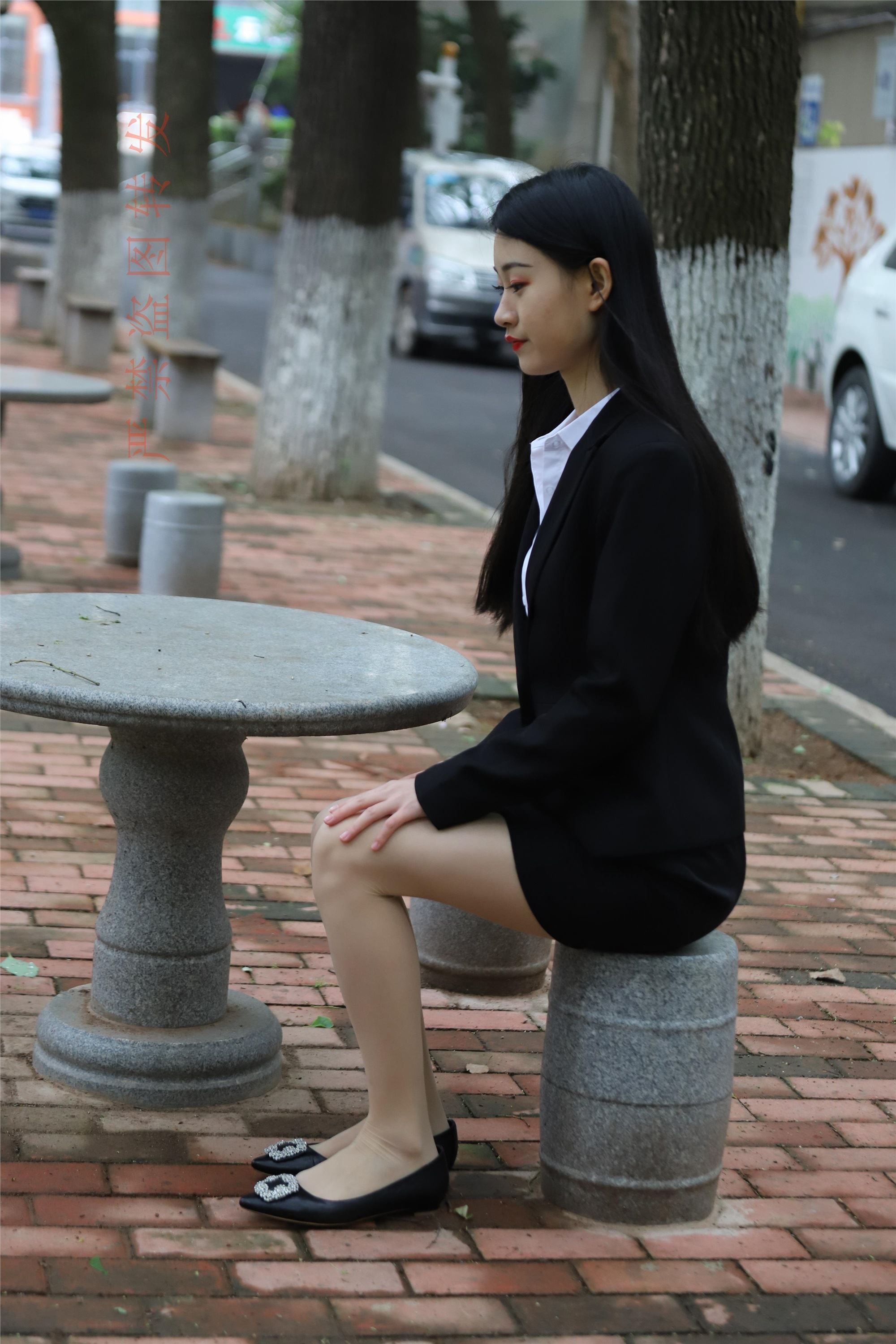 大西瓜套图 2018 4月活动 模特一 制服包裙1