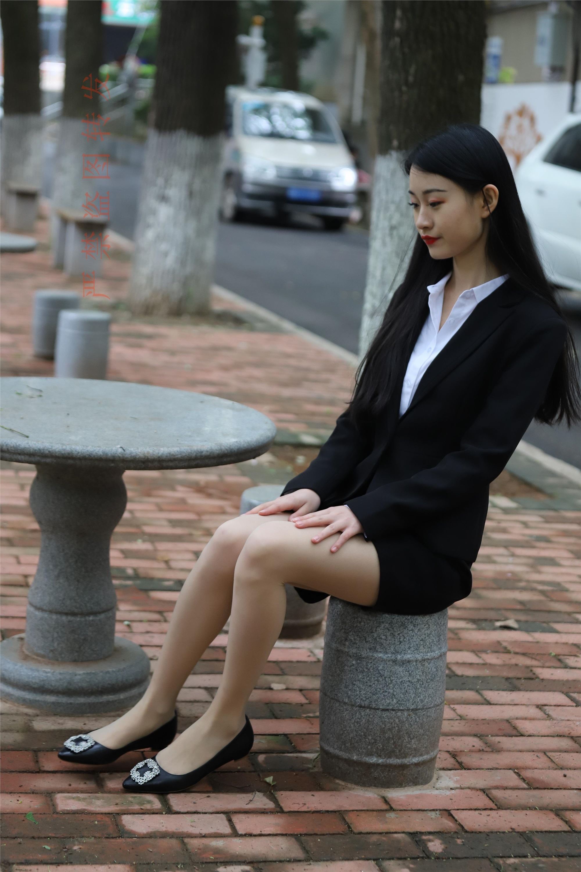 大西瓜套图 2018 4月活动 模特一 制服包裙1