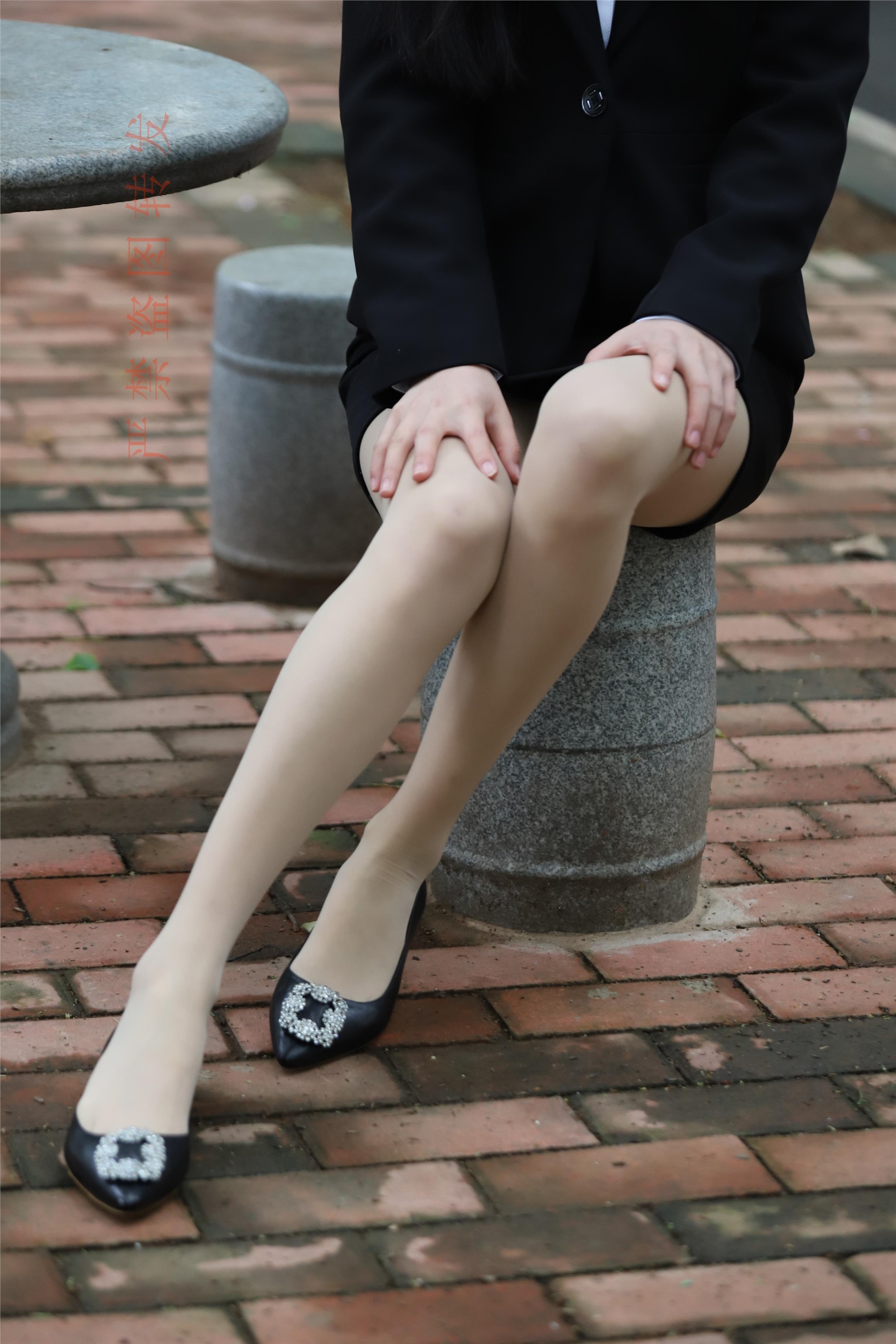 大西瓜套图 2018 4月活动 模特一 制服包裙1