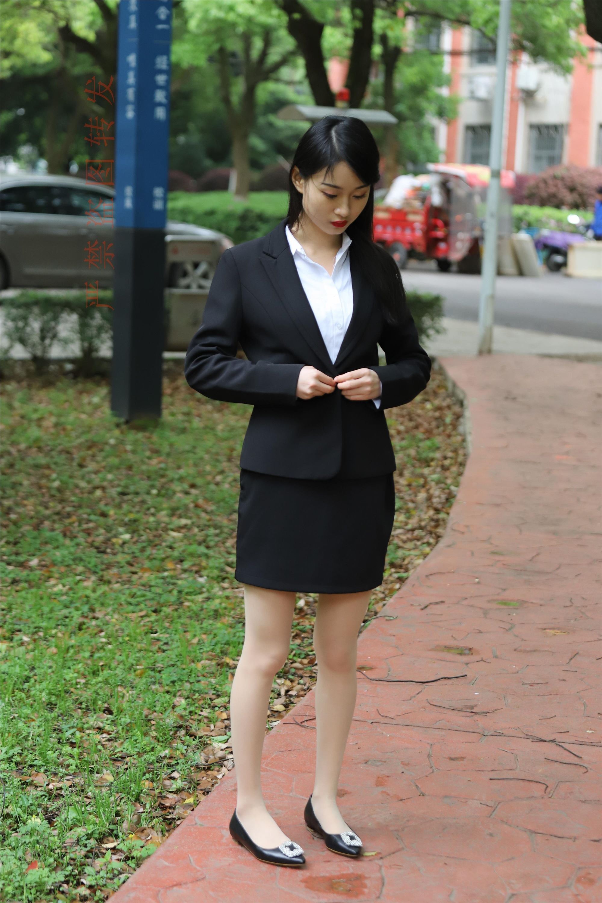 大西瓜套图 2018 4月活动 模特一 制服包裙1