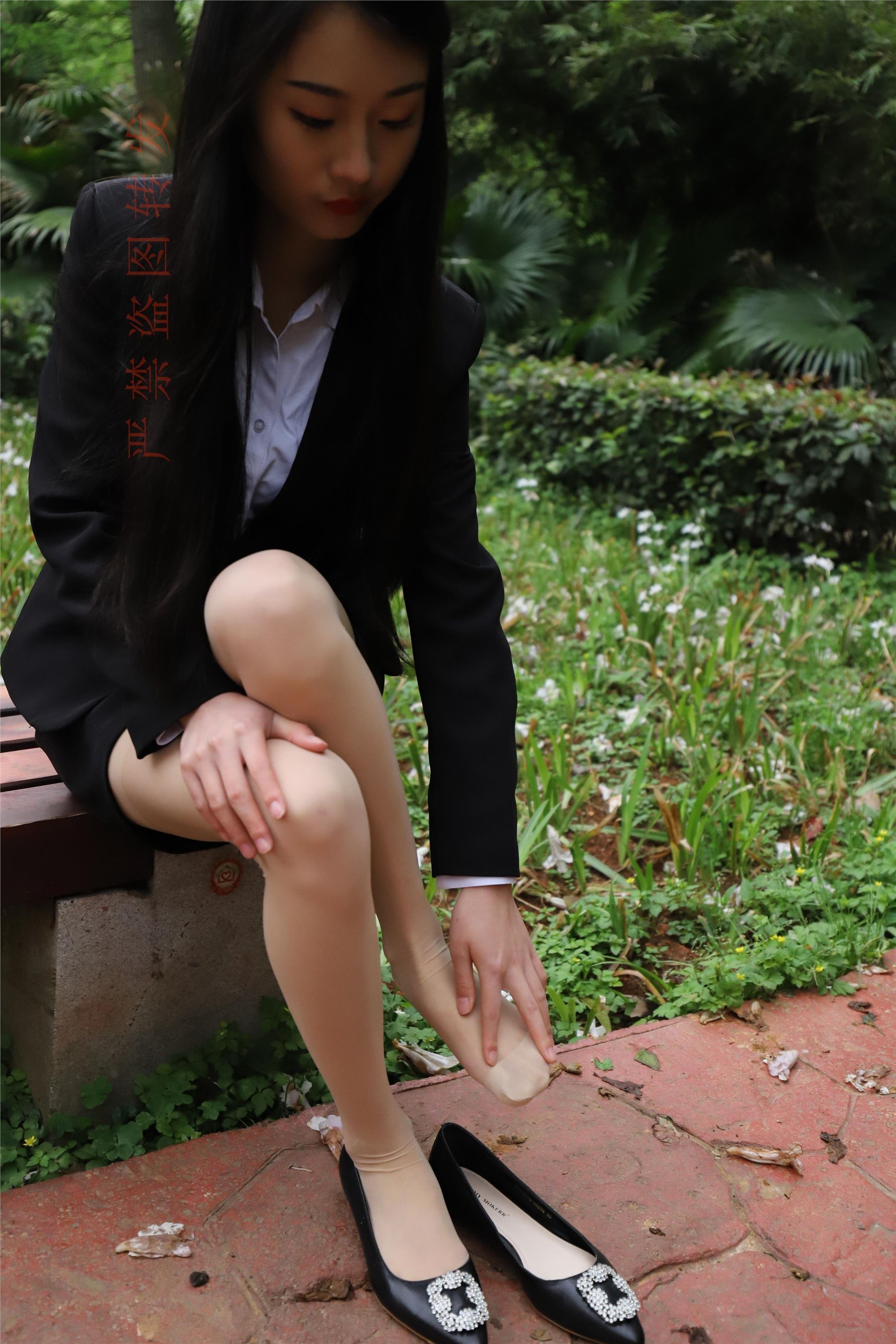 大西瓜套图 2018 4月活动 模特一 制服包裙2