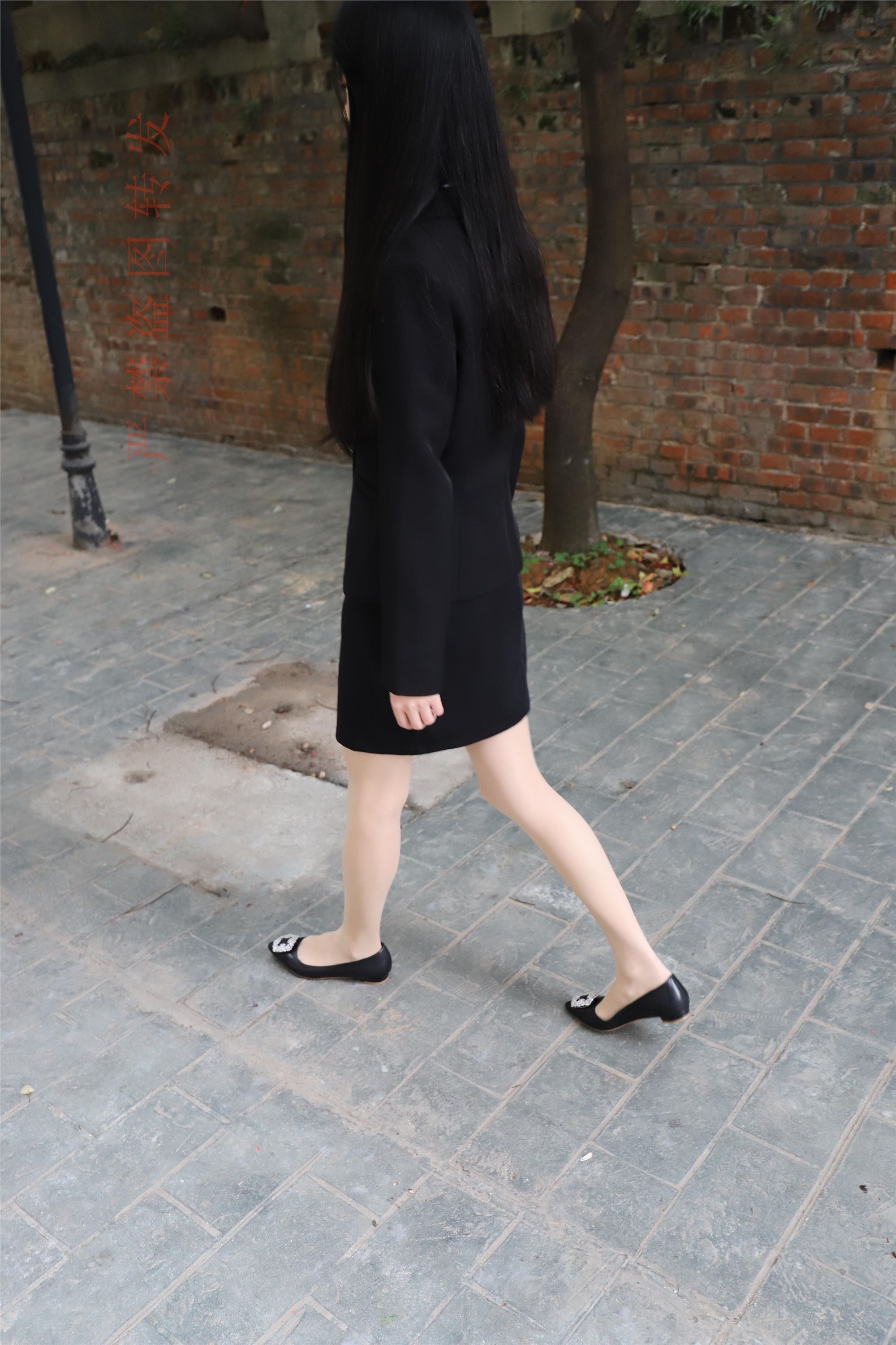 大西瓜套图 2018 4月活动 模特一 制服包裙2