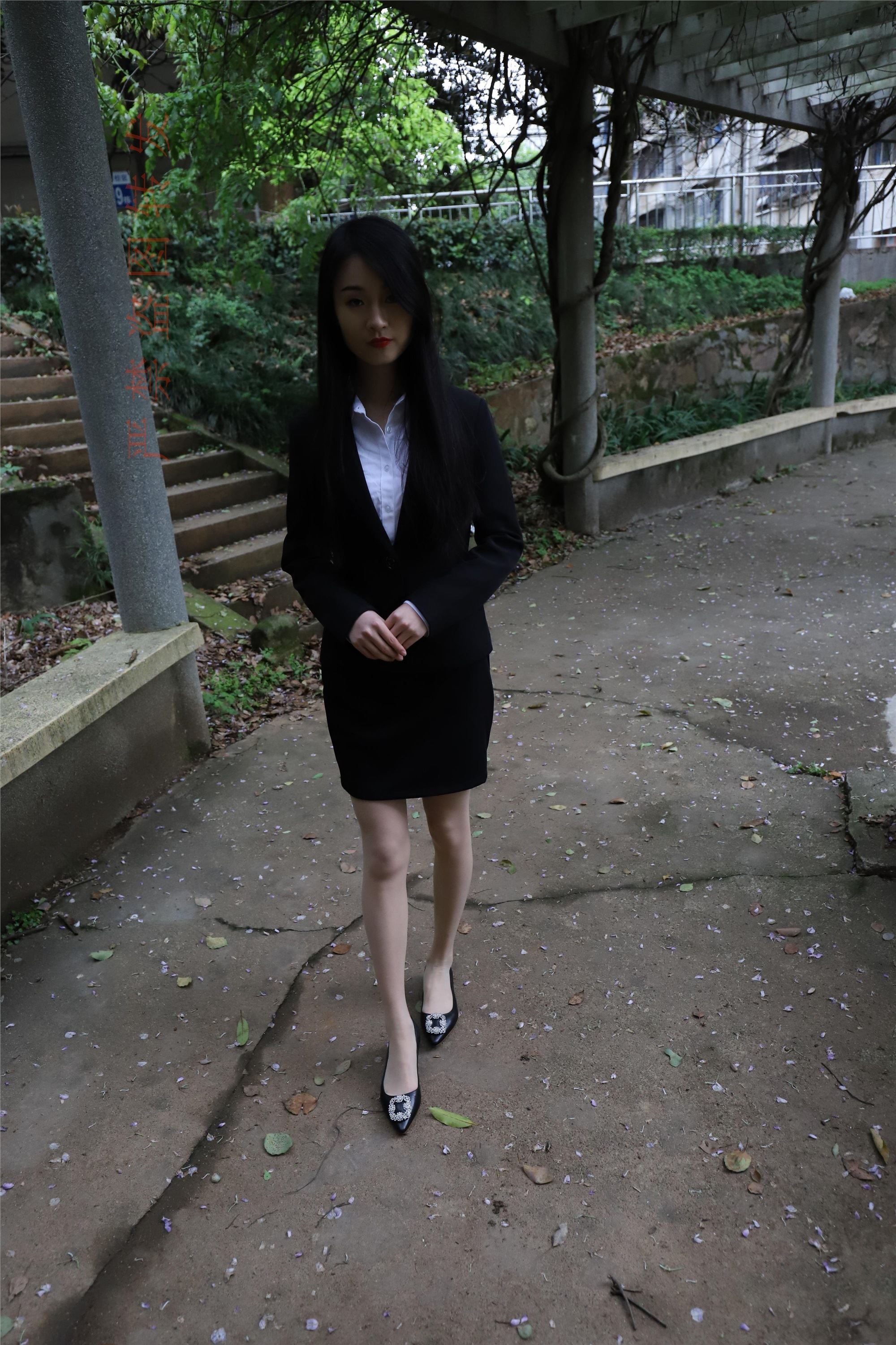 大西瓜套图 2018 4月活动 模特一 制服包裙2