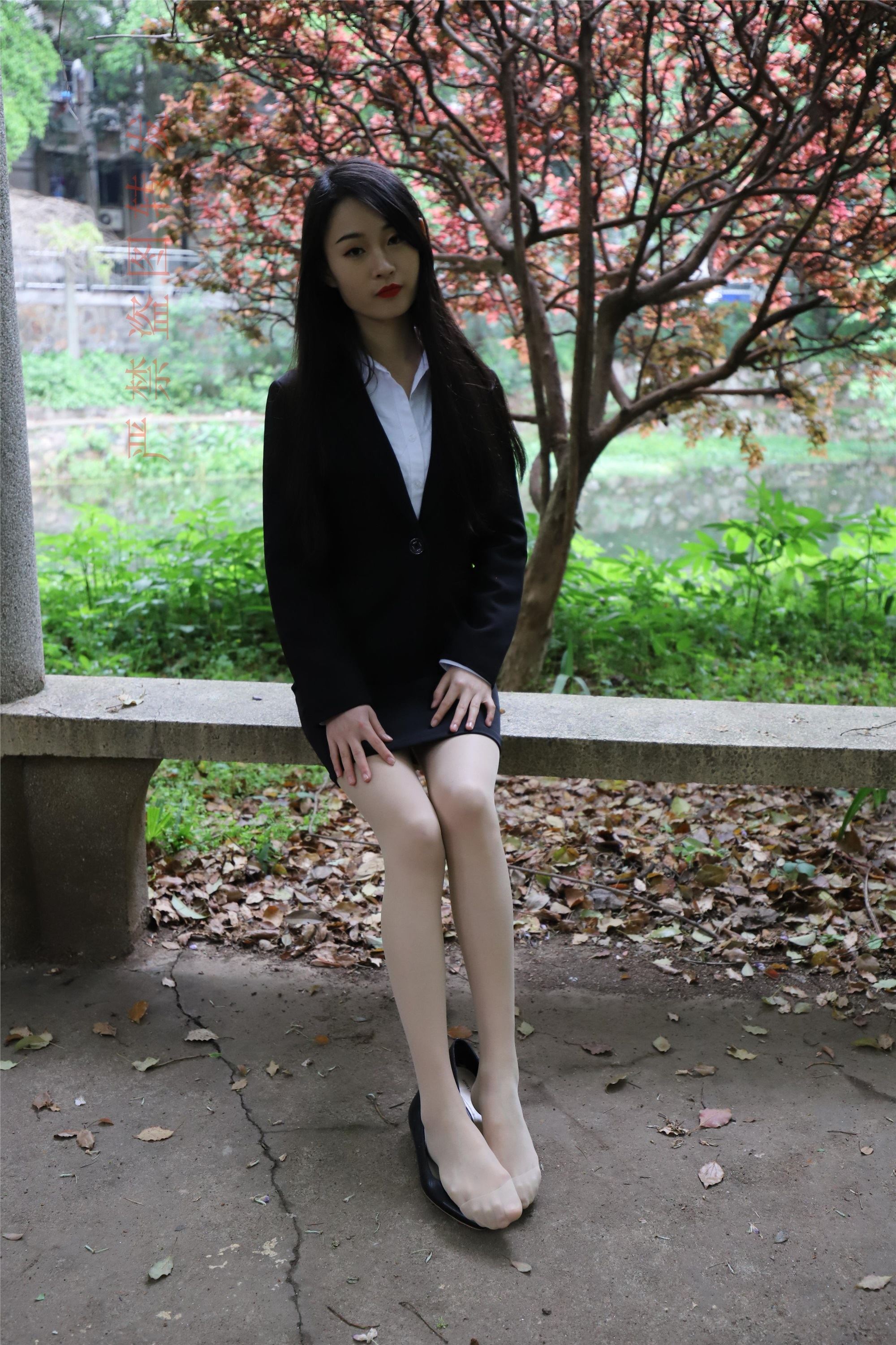 大西瓜套图 2018 4月活动 模特一 制服包裙2