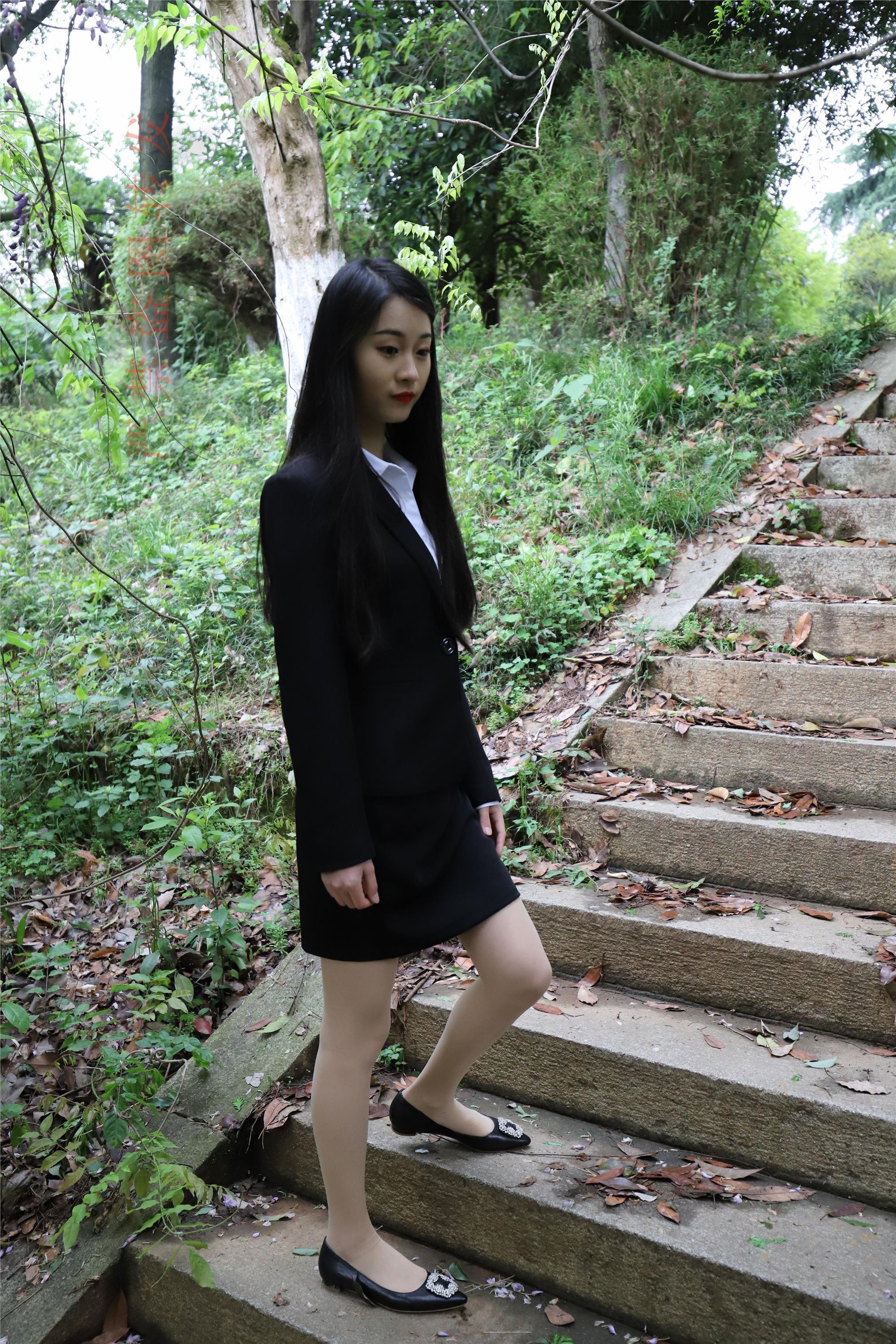 大西瓜套图 2018 4月活动 模特一 制服包裙2