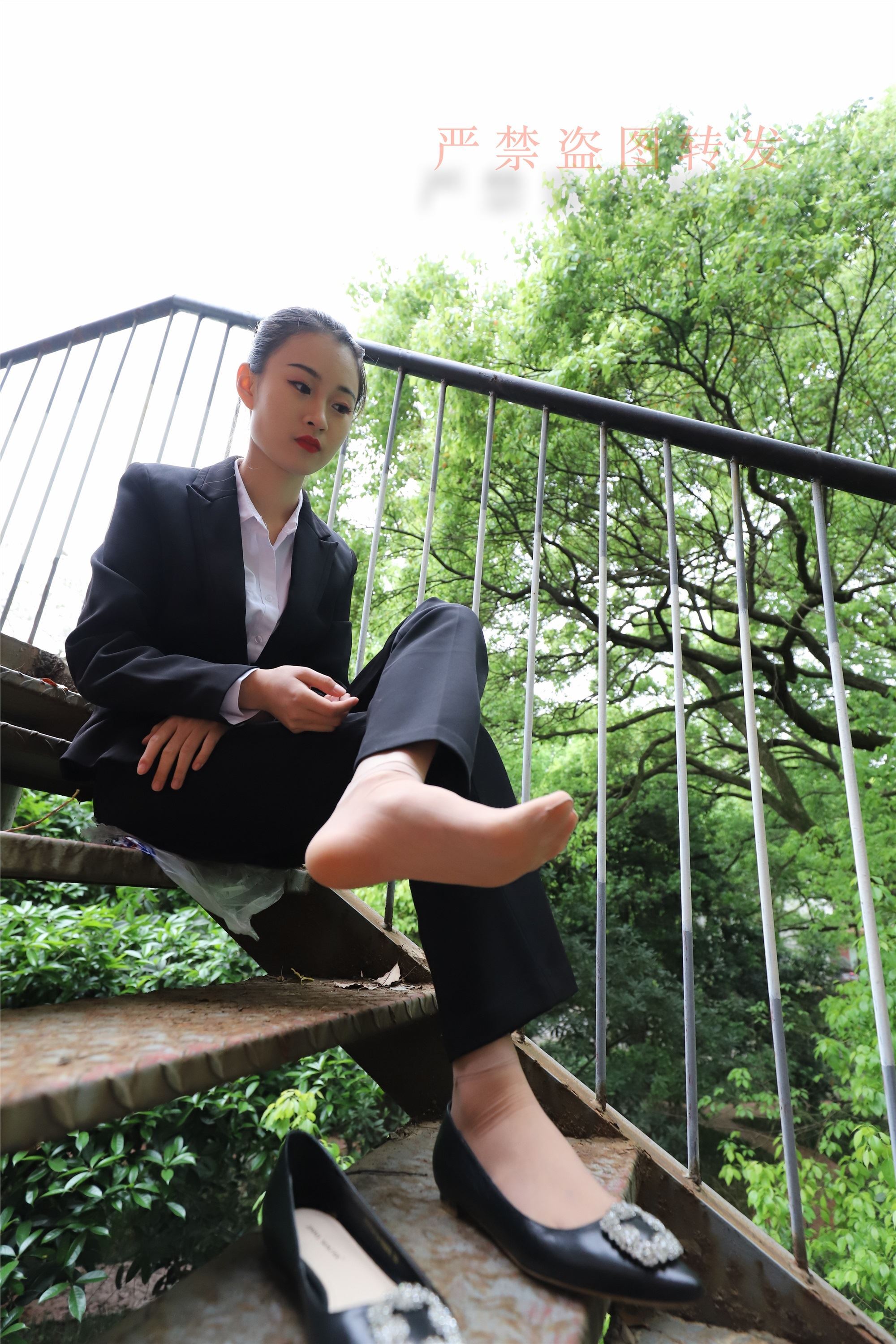 大西瓜套图 2018 4月活动 模特一 制服长裤2