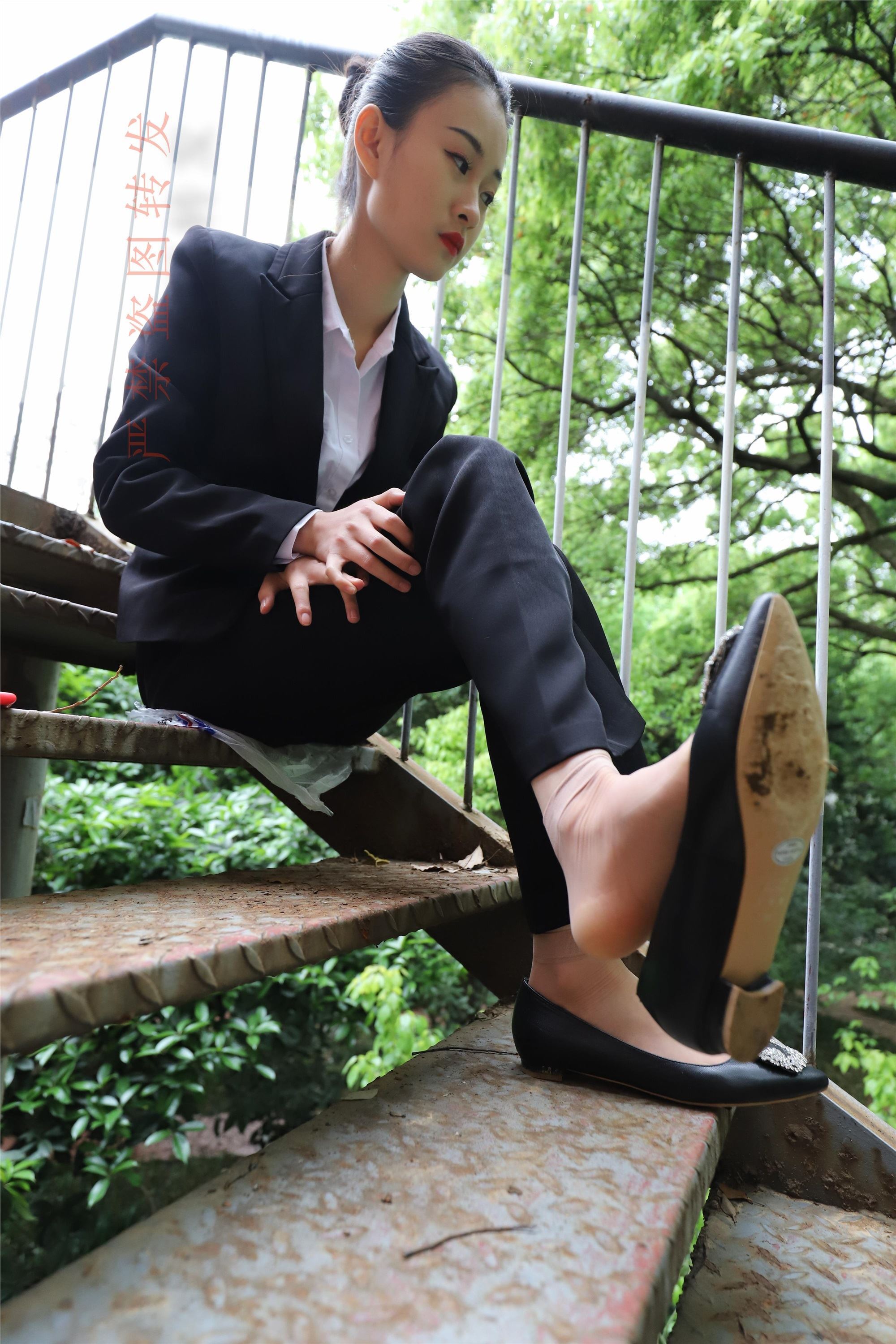 大西瓜套图 2018 4月活动 模特一 制服长裤2