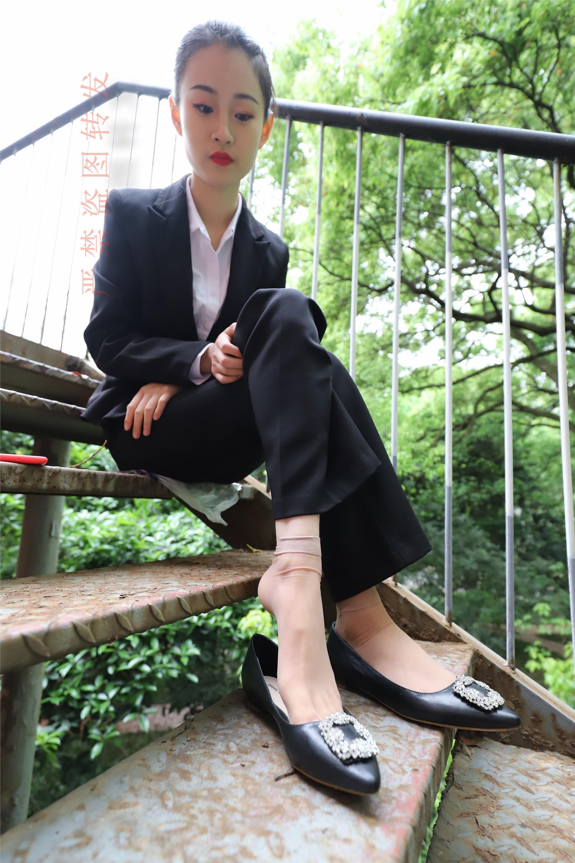 大西瓜套图 2018 4月活动 模特一 制服长裤2