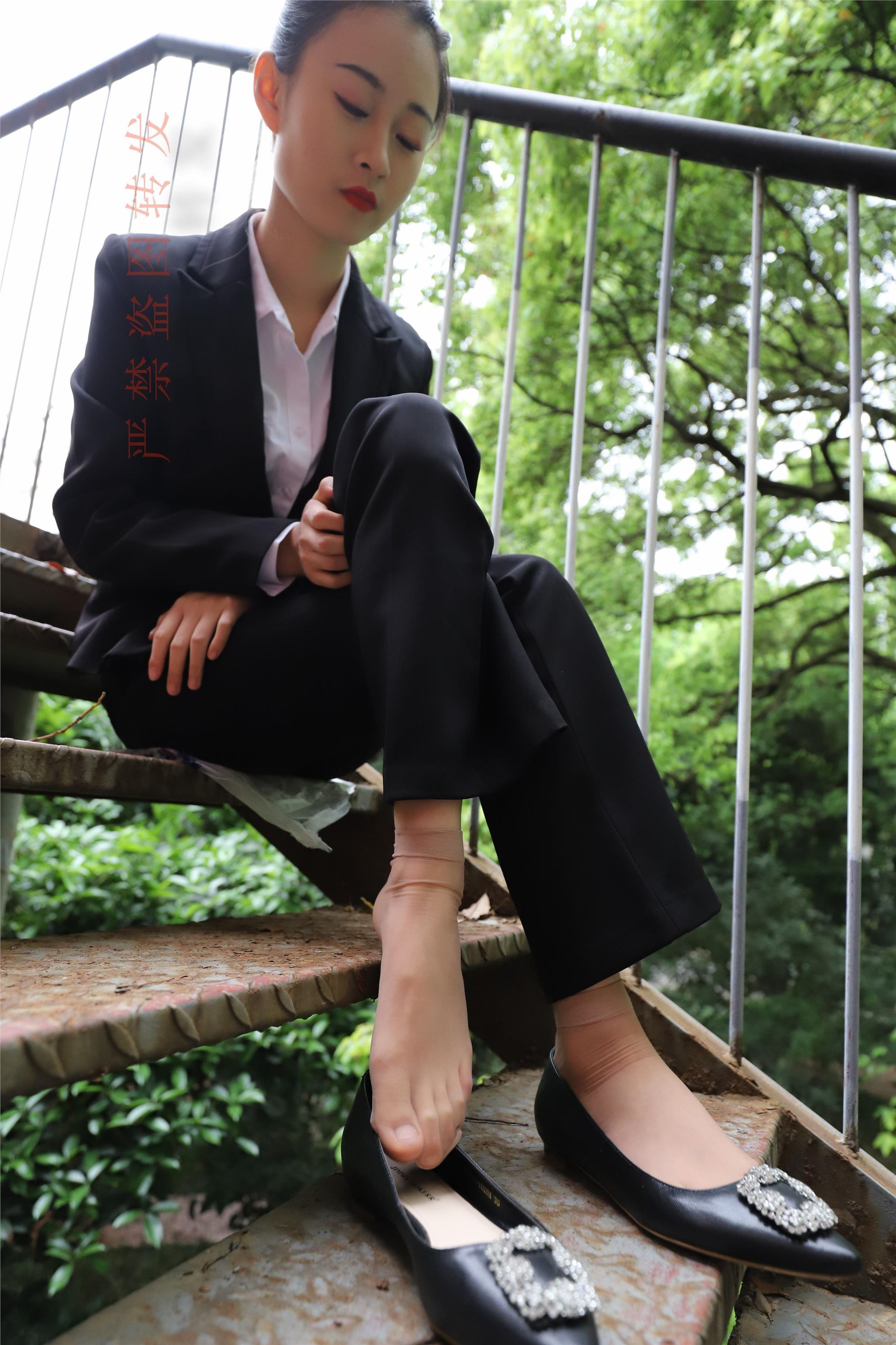 大西瓜套图 2018 4月活动 模特一 制服长裤2