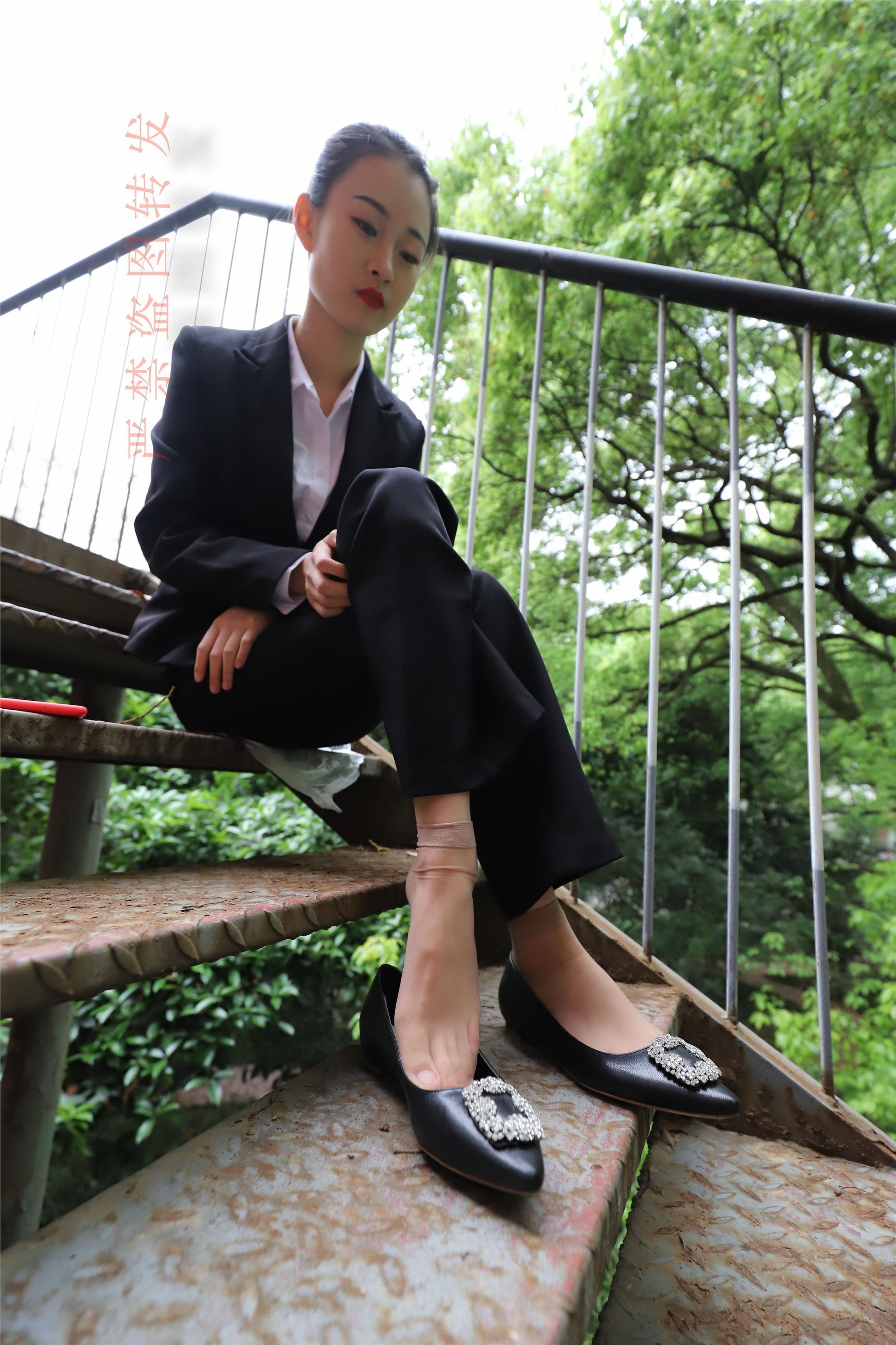 大西瓜套图 2018 4月活动 模特一 制服长裤2