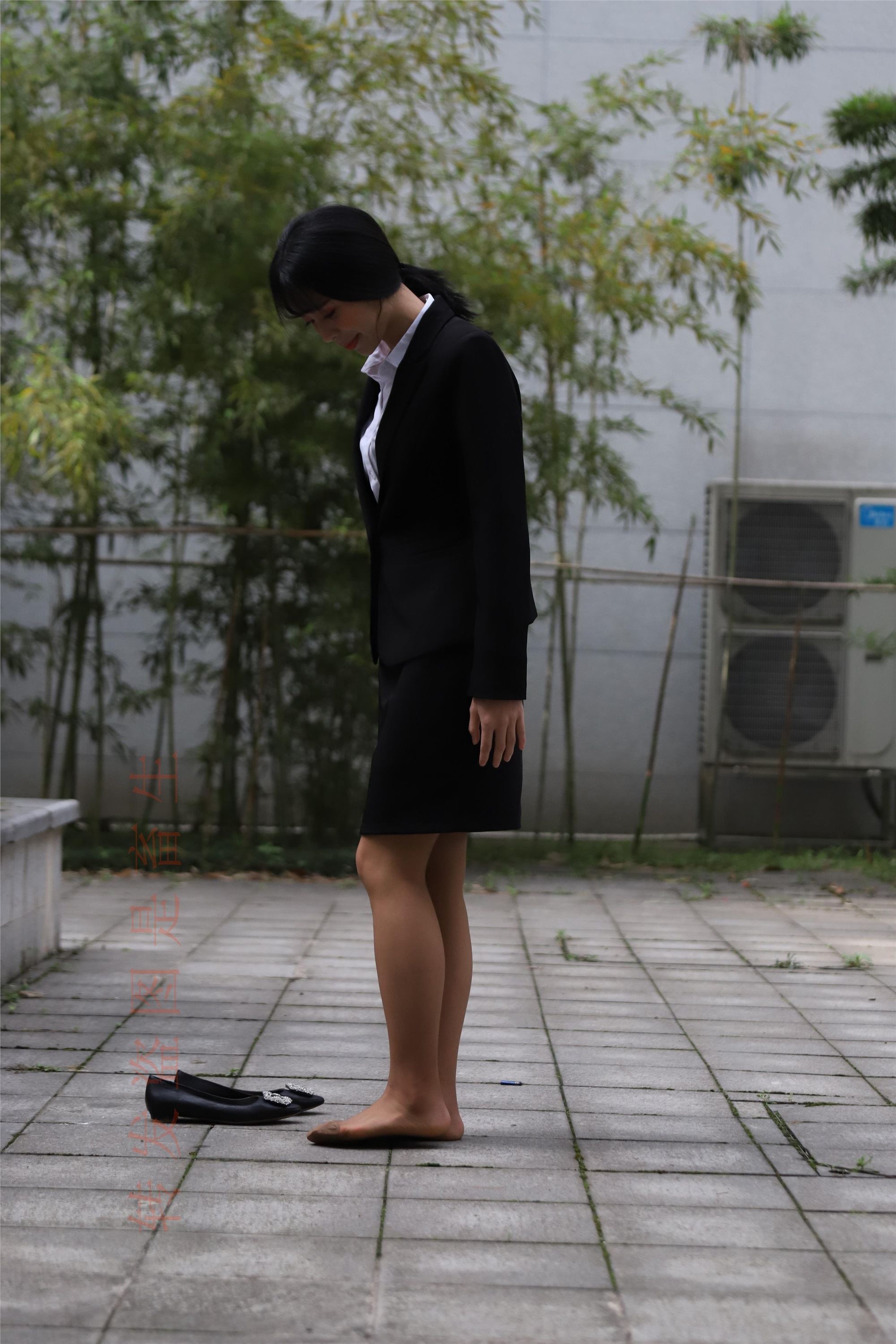 大西瓜套图  2018 4月活动 模特二 职业装薄灰