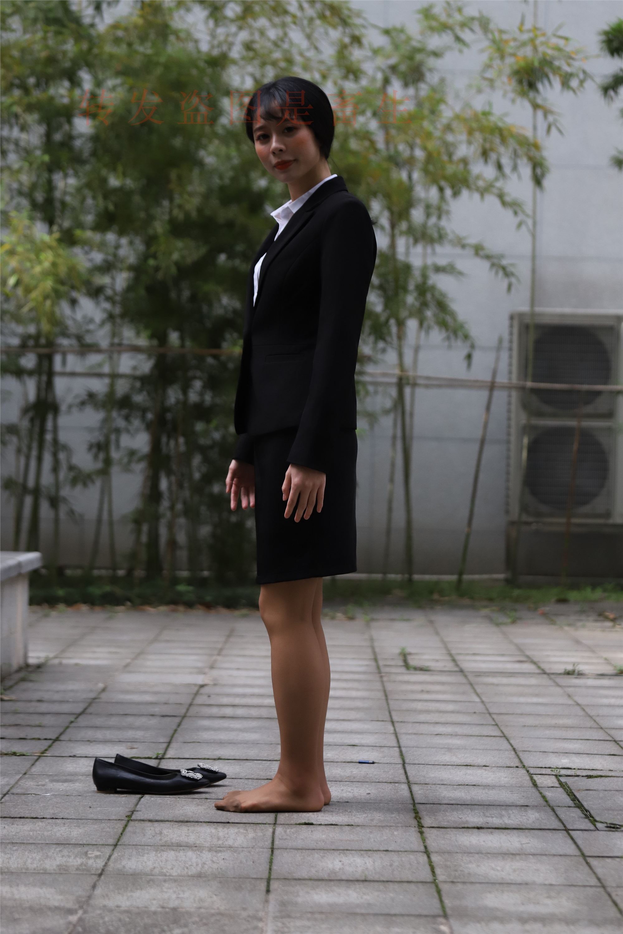 大西瓜套图  2018 4月活动 模特二 职业装薄灰