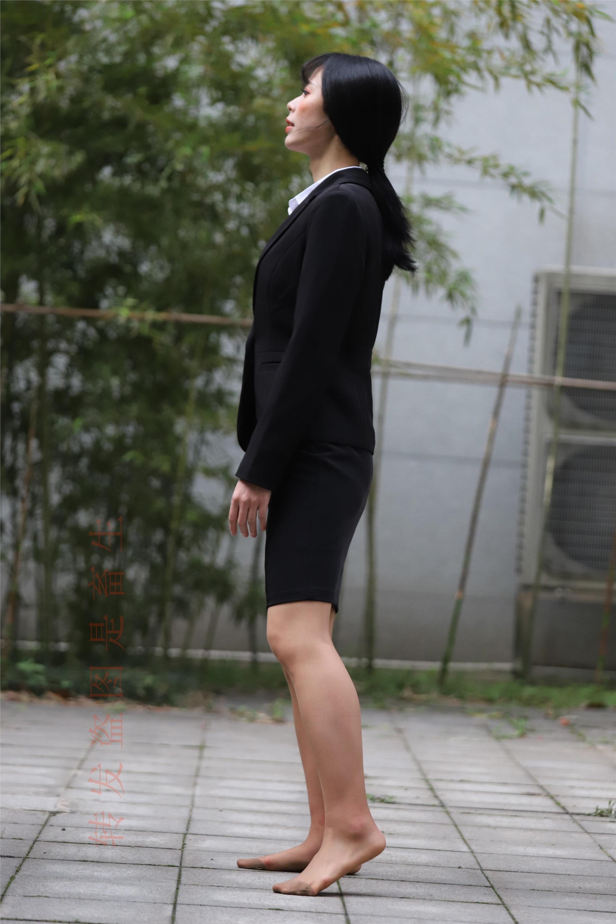 大西瓜套图  2018 4月活动 模特二 职业装薄灰