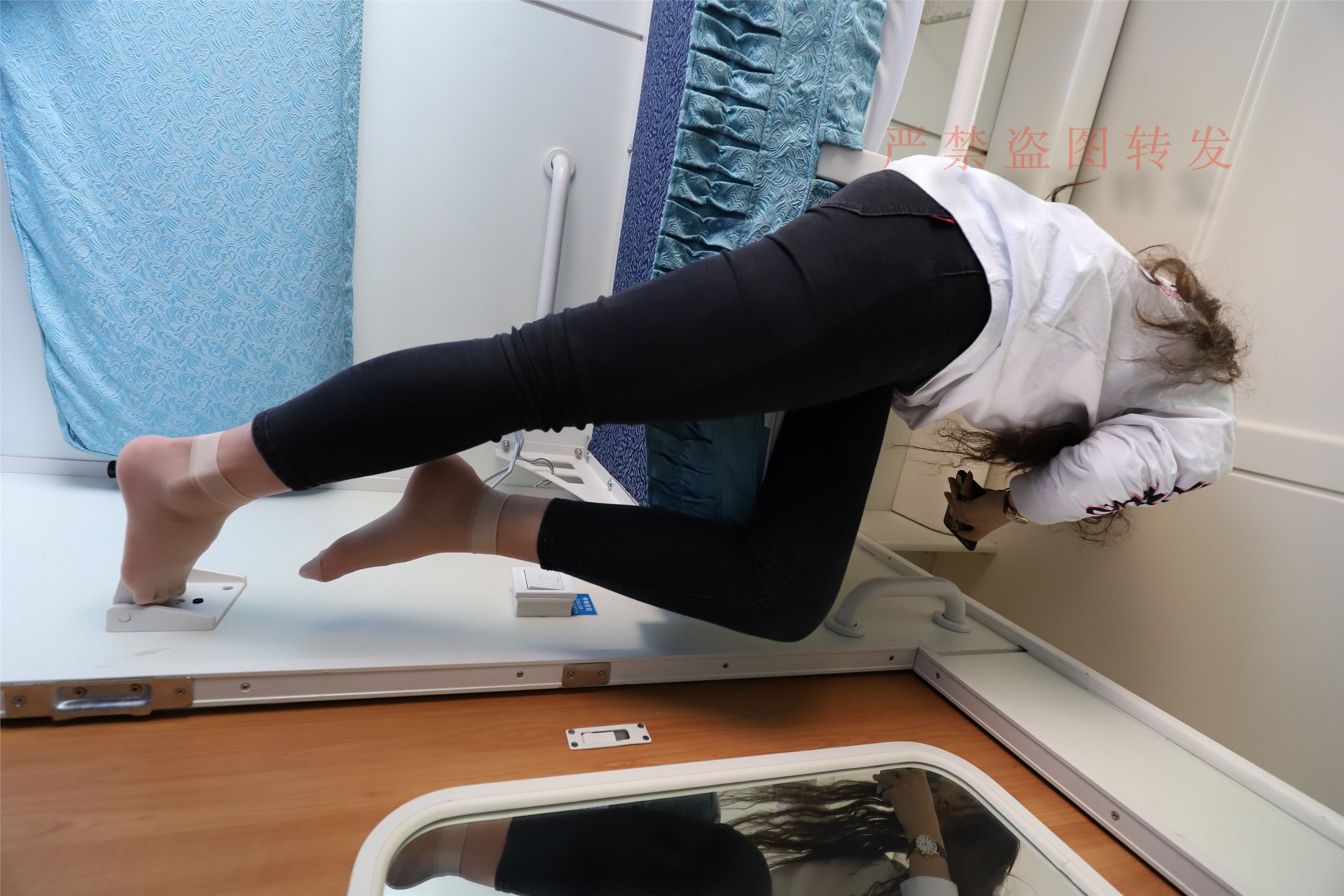 大西瓜套图  2018 5月活动 模特1 短丝2