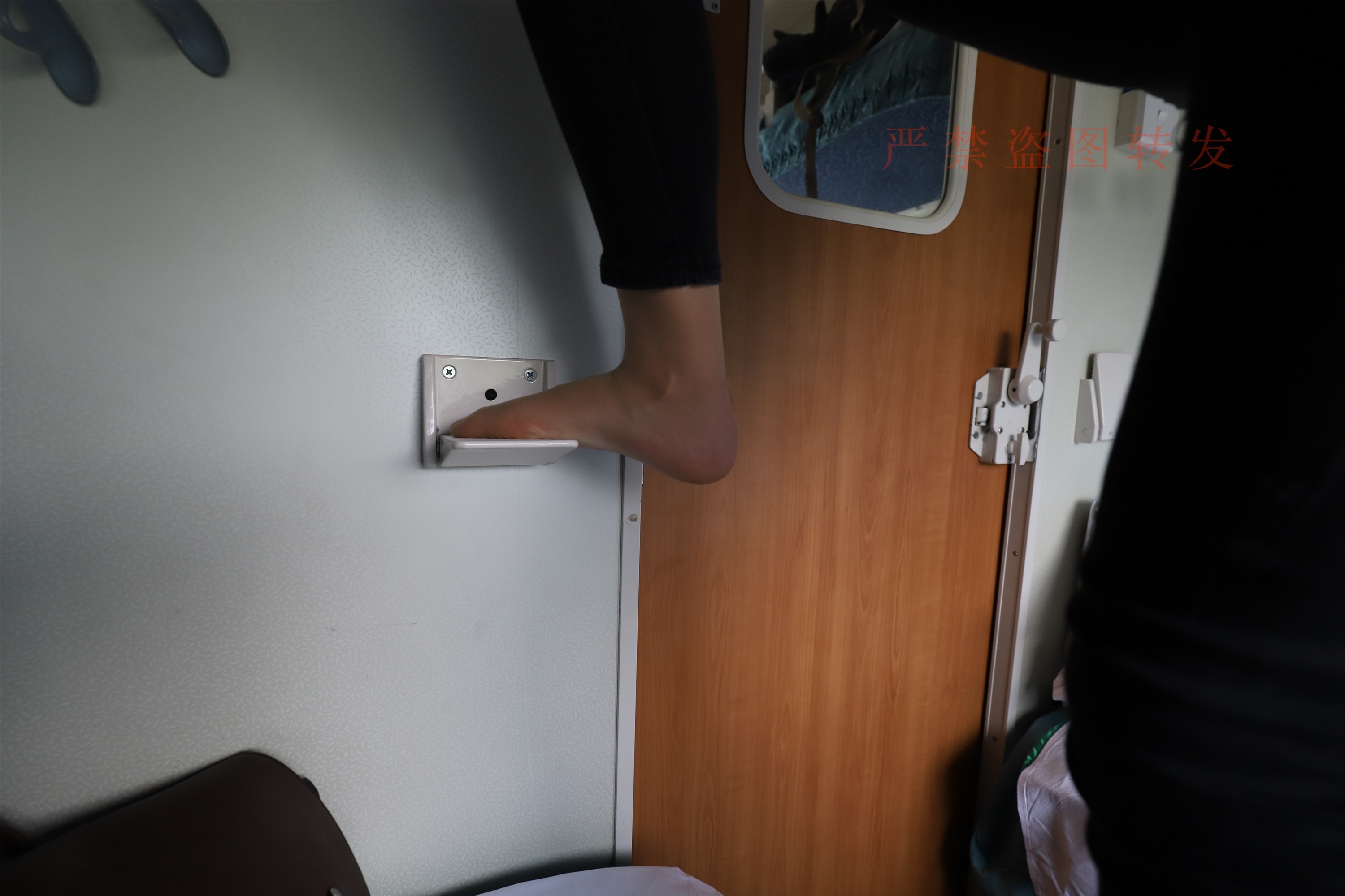 大西瓜套图  2018 5月活动 模特1 长丝