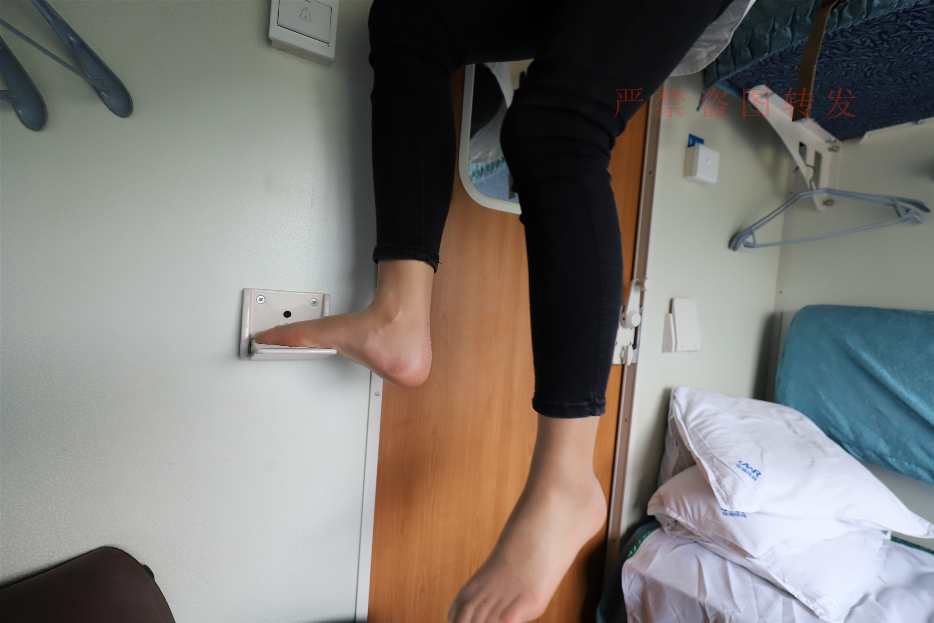 大西瓜套图  2018 5月活动 模特1 长丝