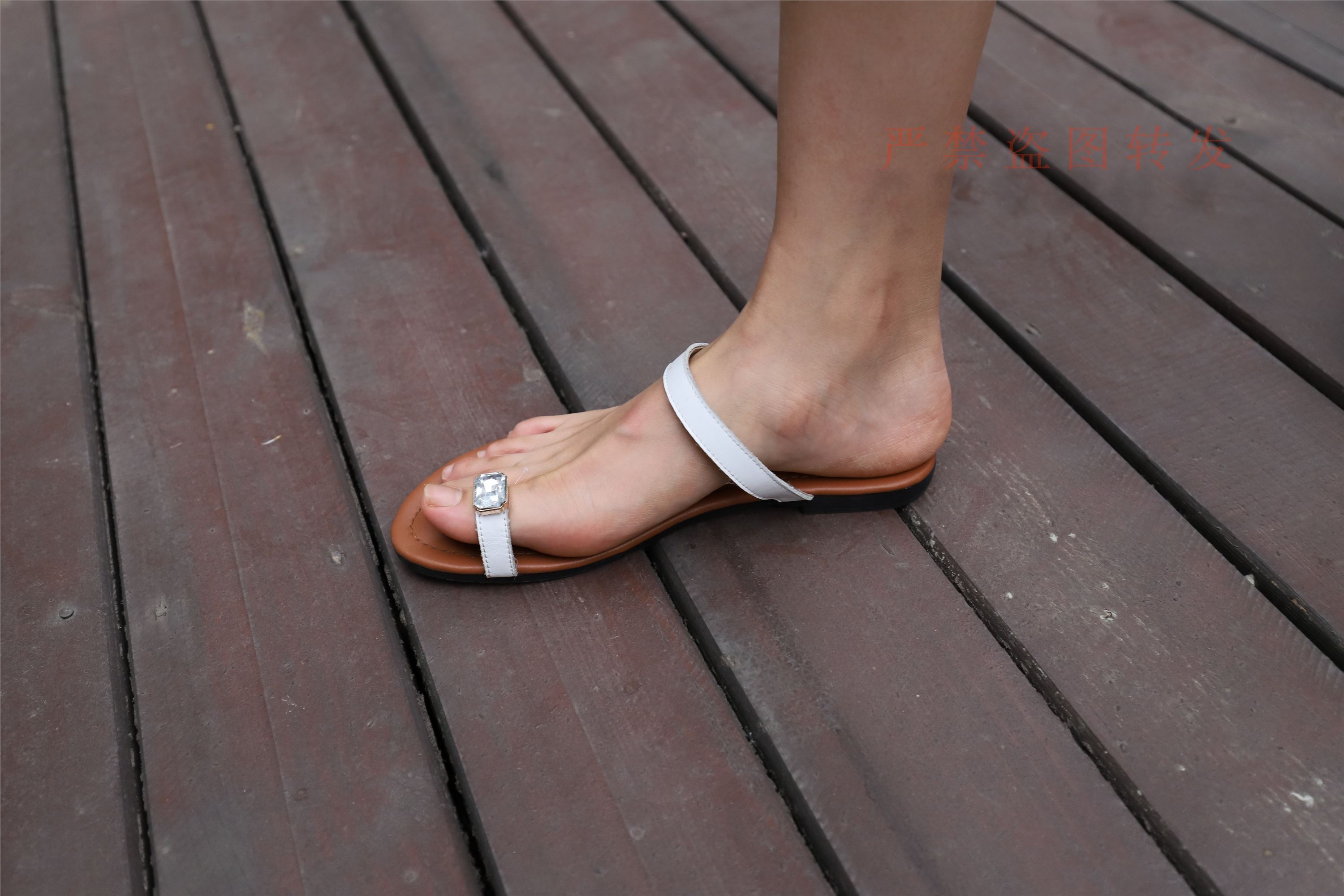 大西瓜套图  2018 5月活动 模特2 luo足1