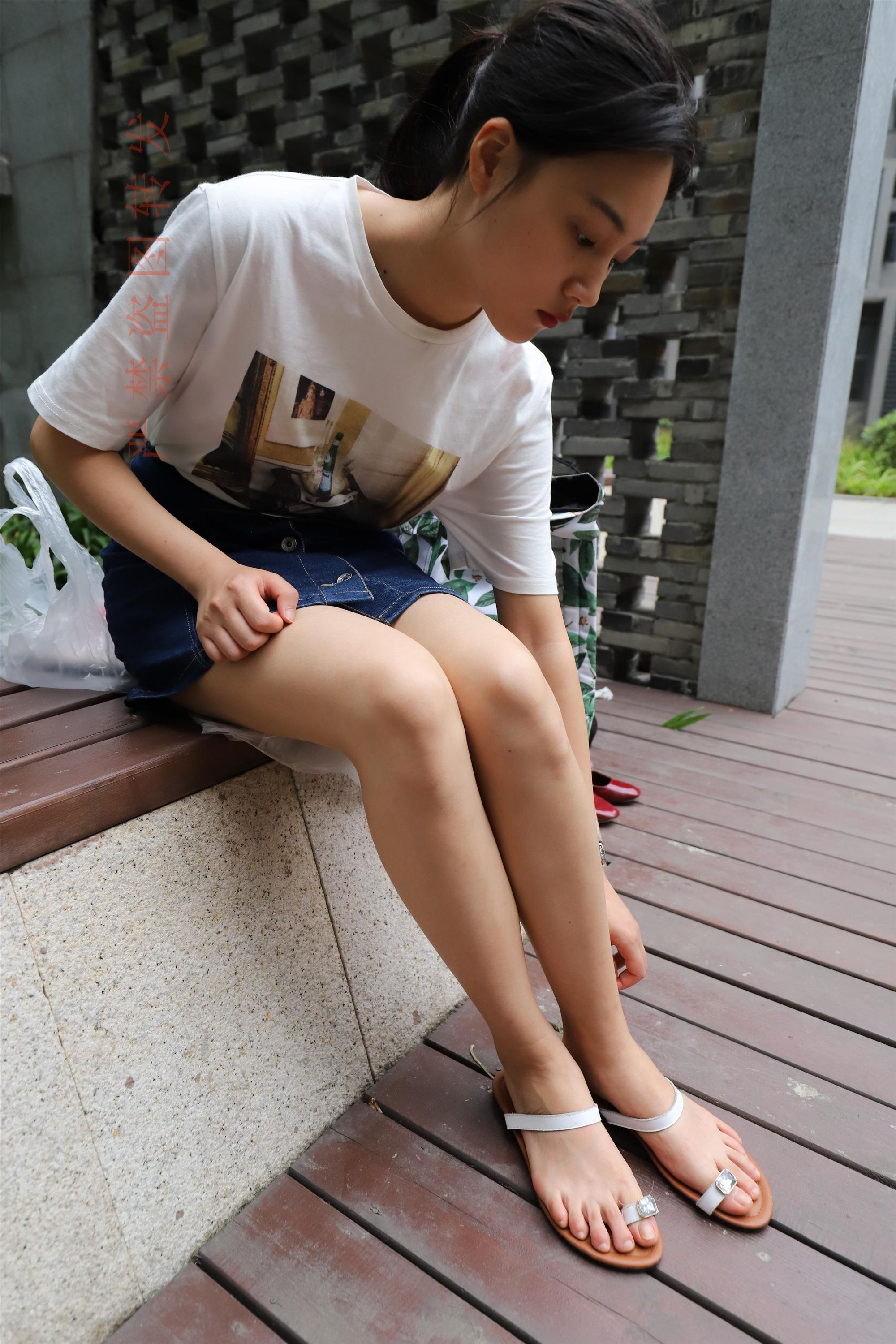 大西瓜套图  2018 5月活动 模特2 luo足2